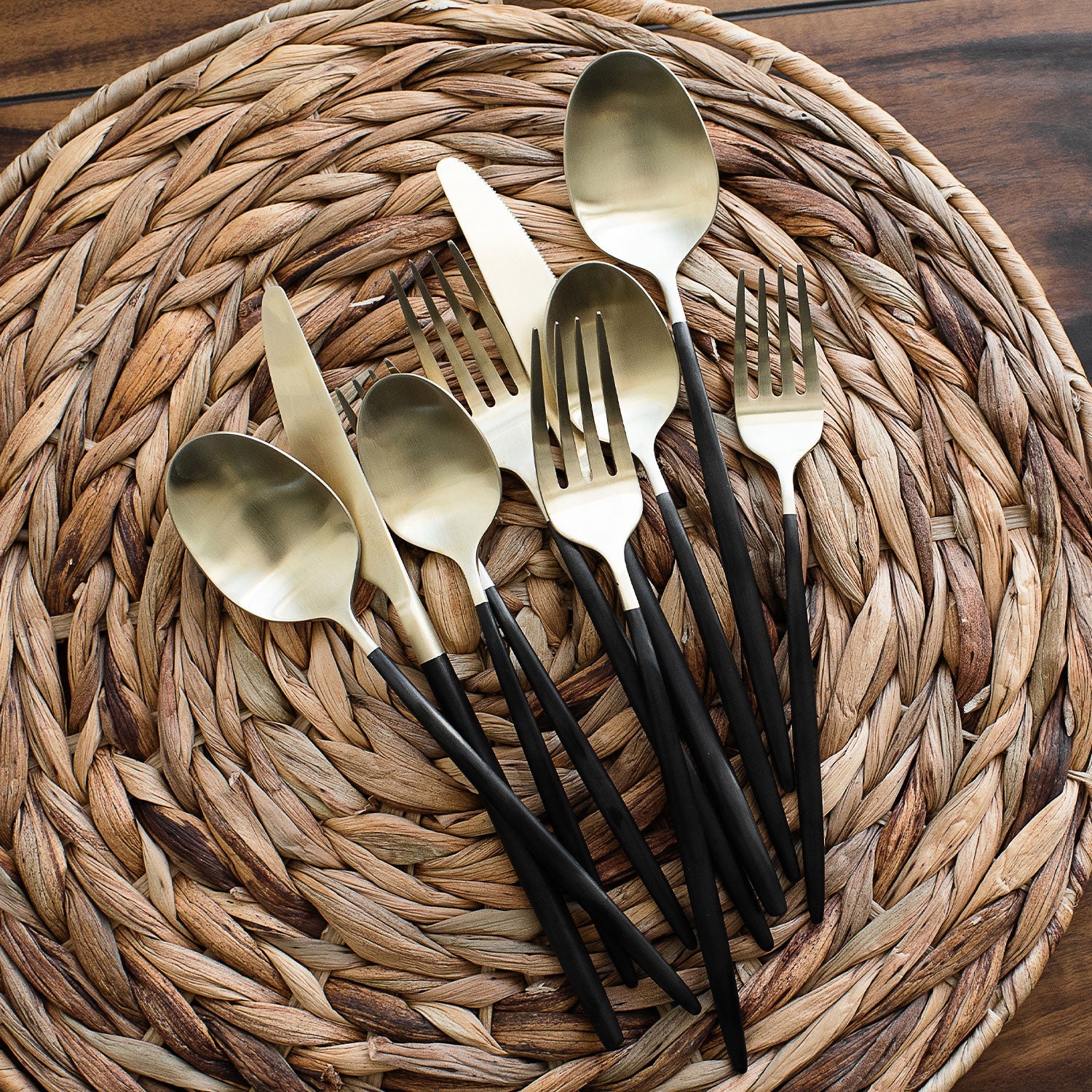 Black & Gold Flatware Set 20-Piece for 4 | Gaze Champagne Satin