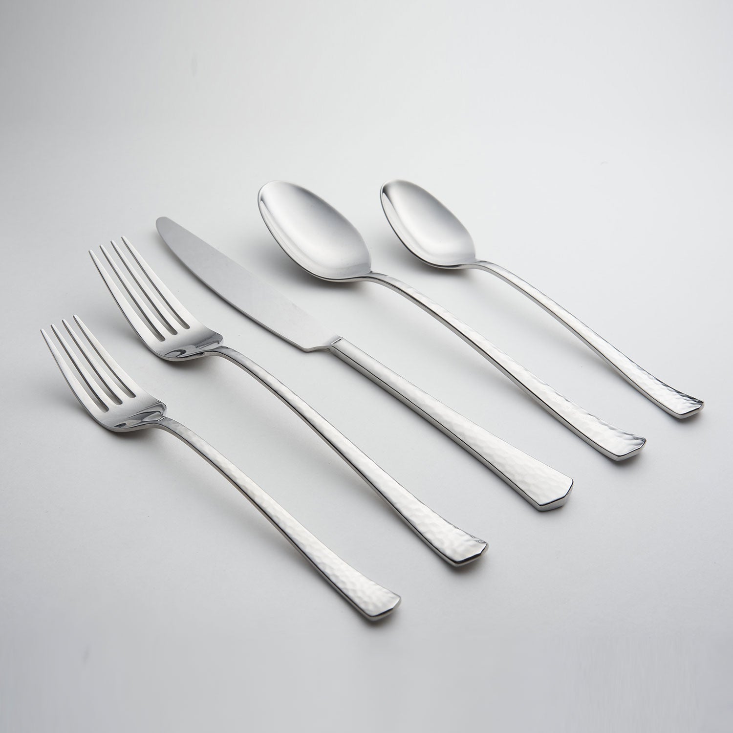 Hammered Flatware Set 20-Piece for 4 | Reagan Mirror