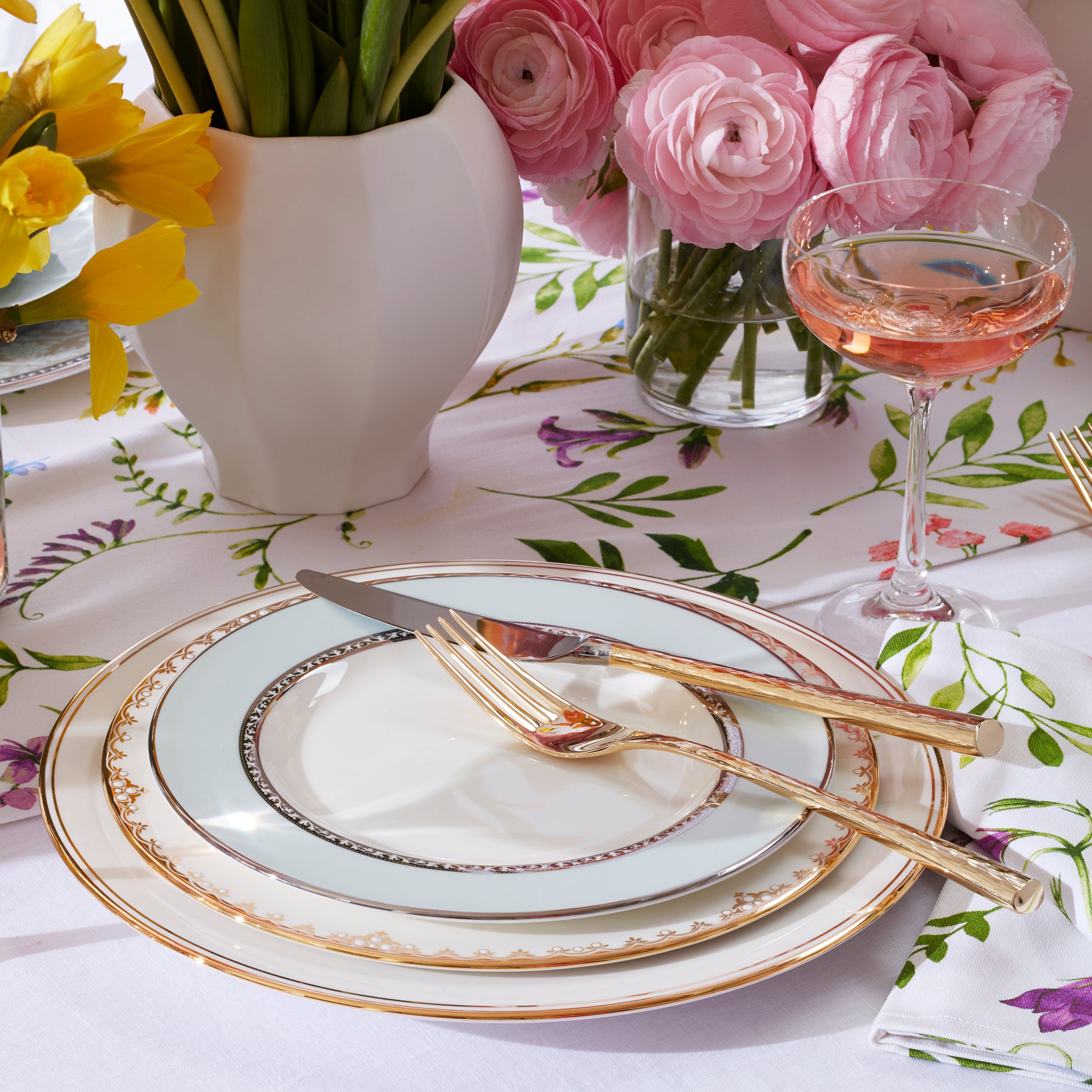 Porcelain Accent Plate with 24K Gold Border | Federal Gold
