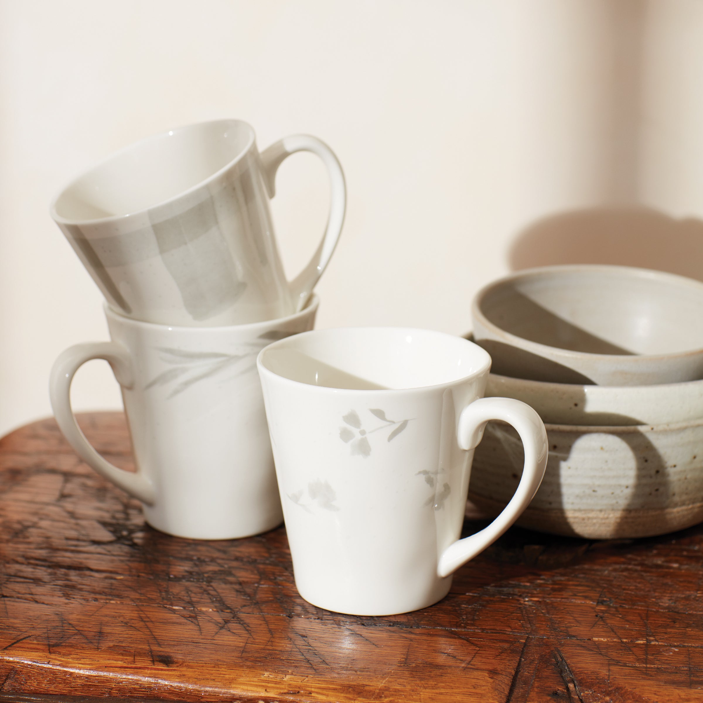 Porcelain Mugs Set of 4 with Watercolor Designs | Oyster Bay