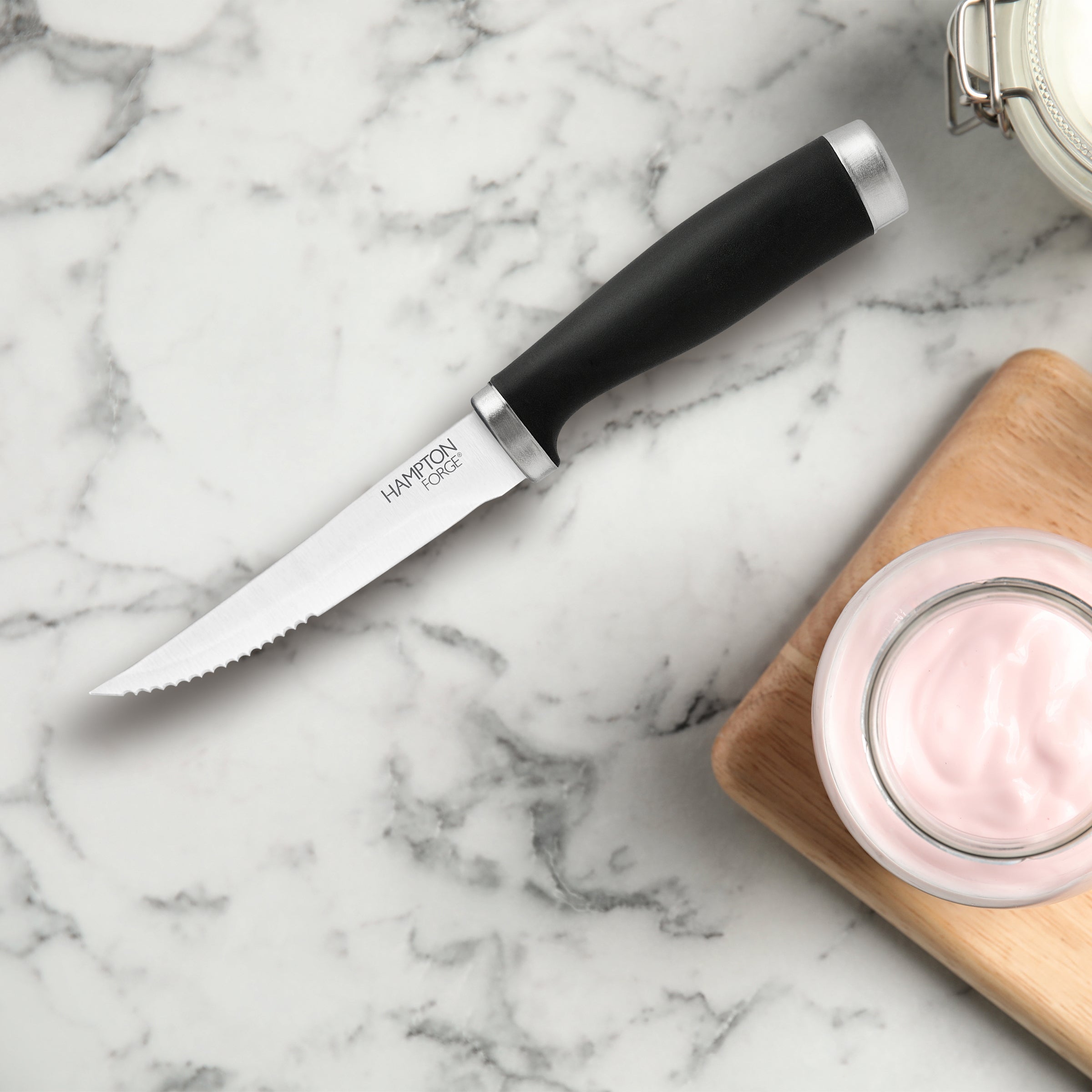 Black Steak Knives Set of 4 with Ergonomic Grip | Epicure by Hampton Forge