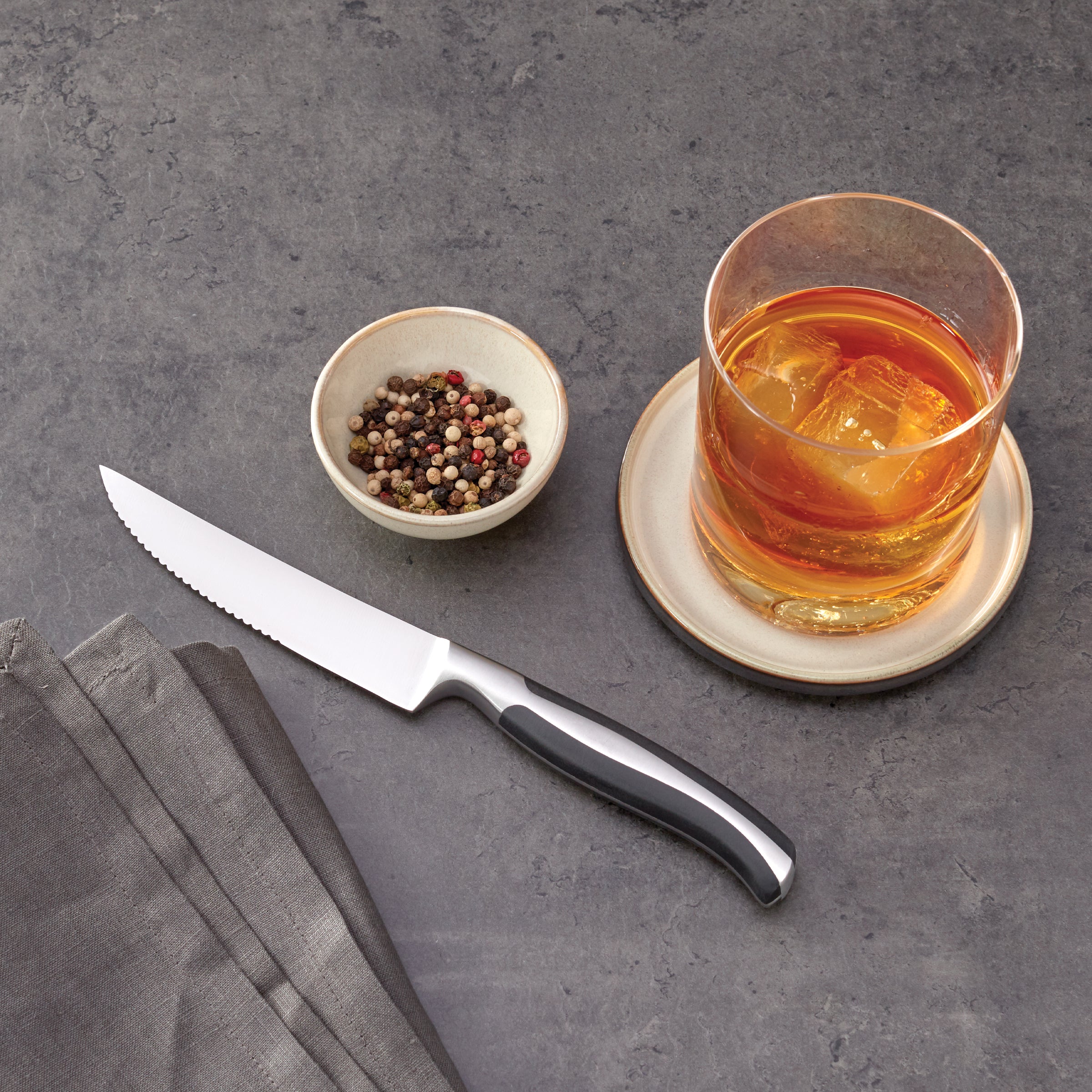 Steak Knives Set of 4 with Ergonomic Black Handles | Contour