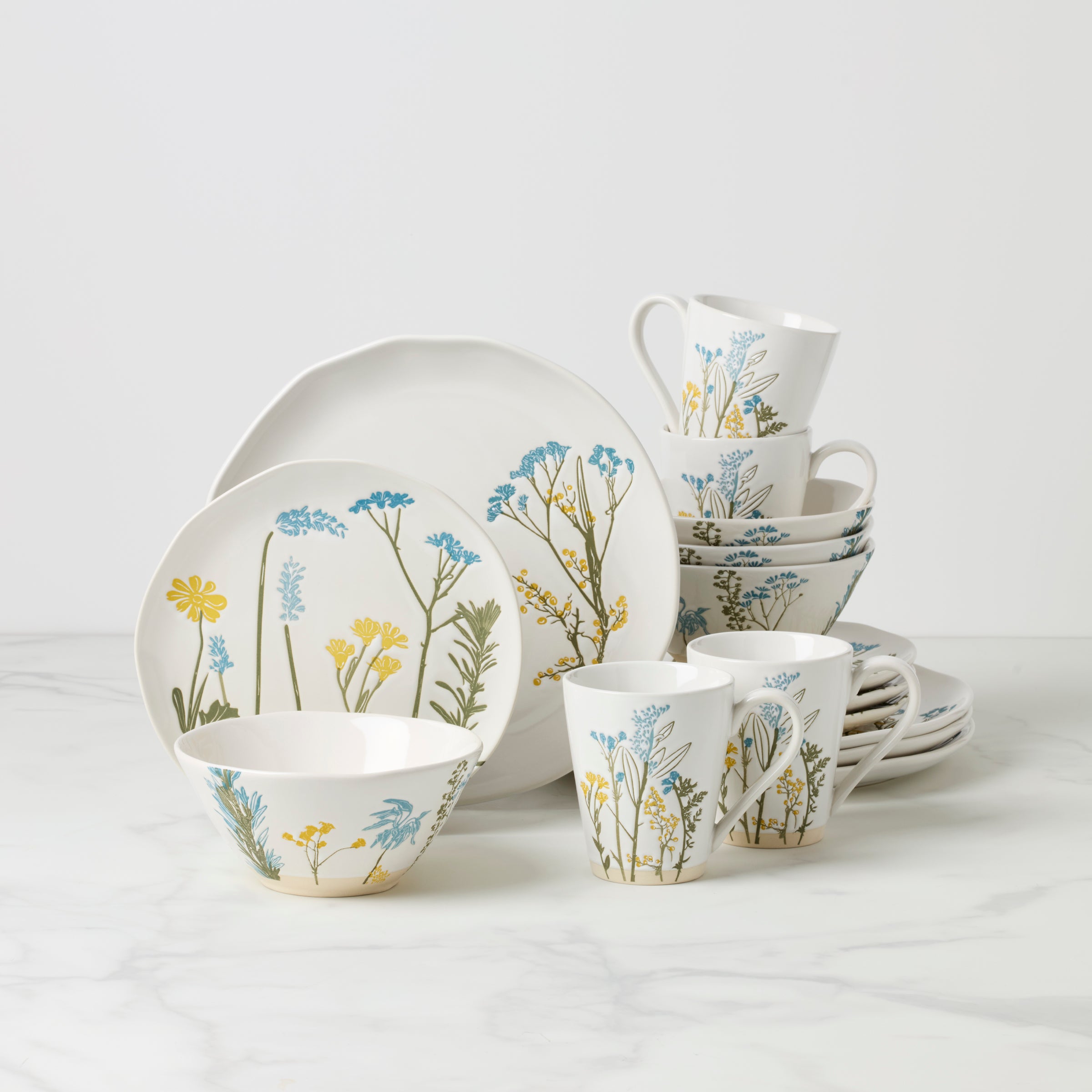 Wildflowers 16-Piece Stoneware Dinnerware Set | Floral Design