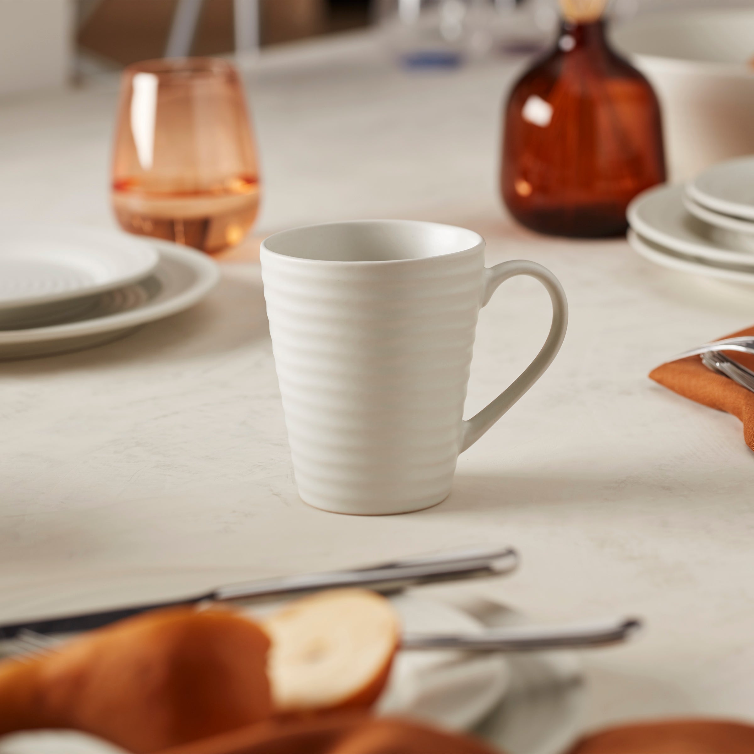 White Dinnerware Set with Ridged Design | Oneida 365 Collection