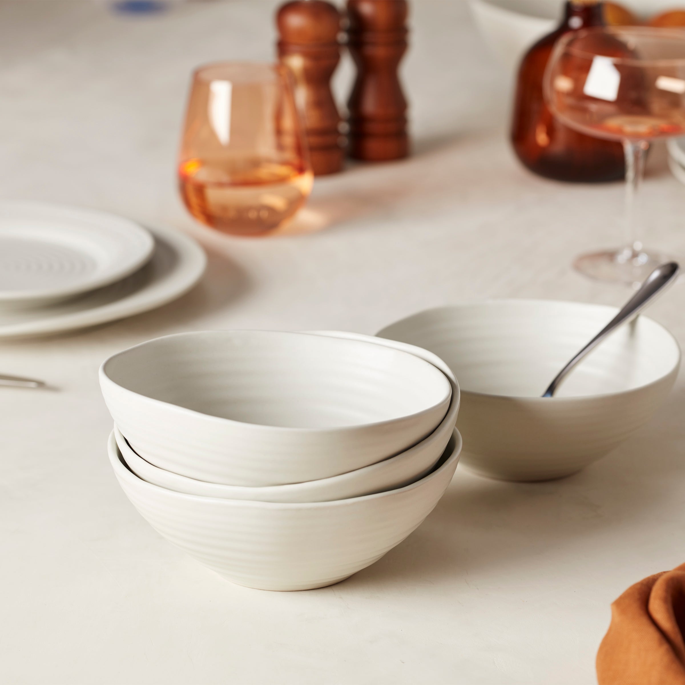 White Dinnerware Set with Ridged Design | Oneida 365 Collection