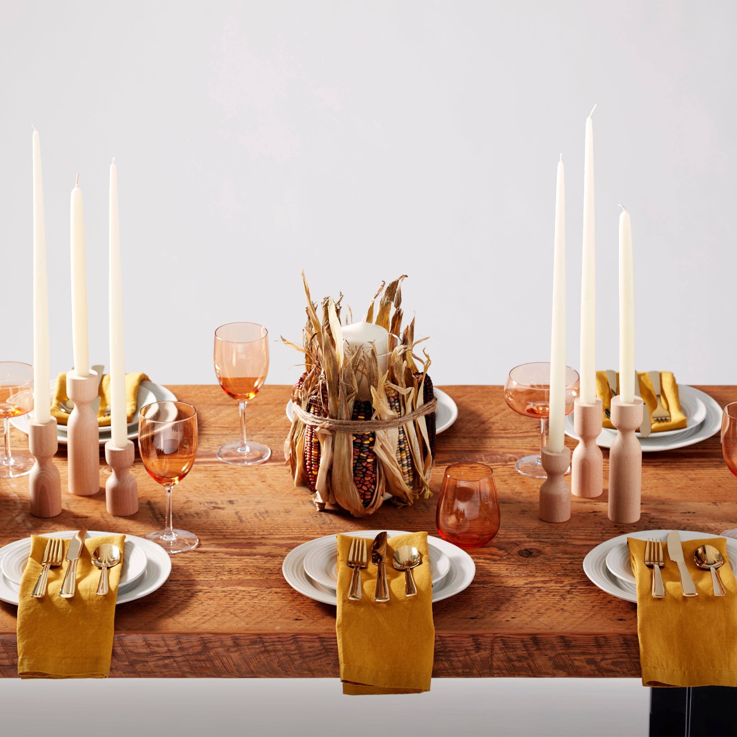 White Dinnerware Set with Ridged Design | Oneida 365 Collection