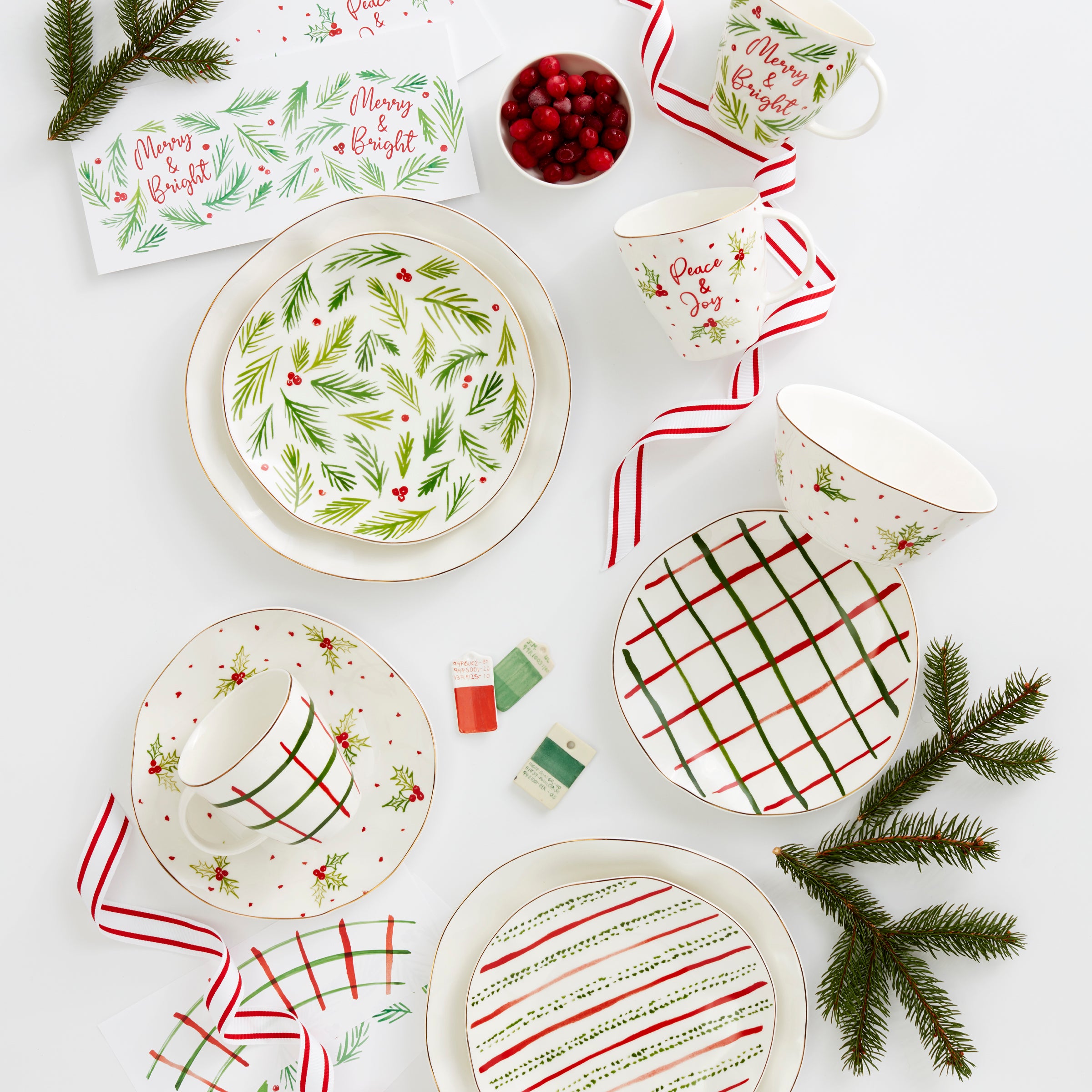 Porcelain Dessert Set with Holiday Motifs | Bayberry 12-Piece