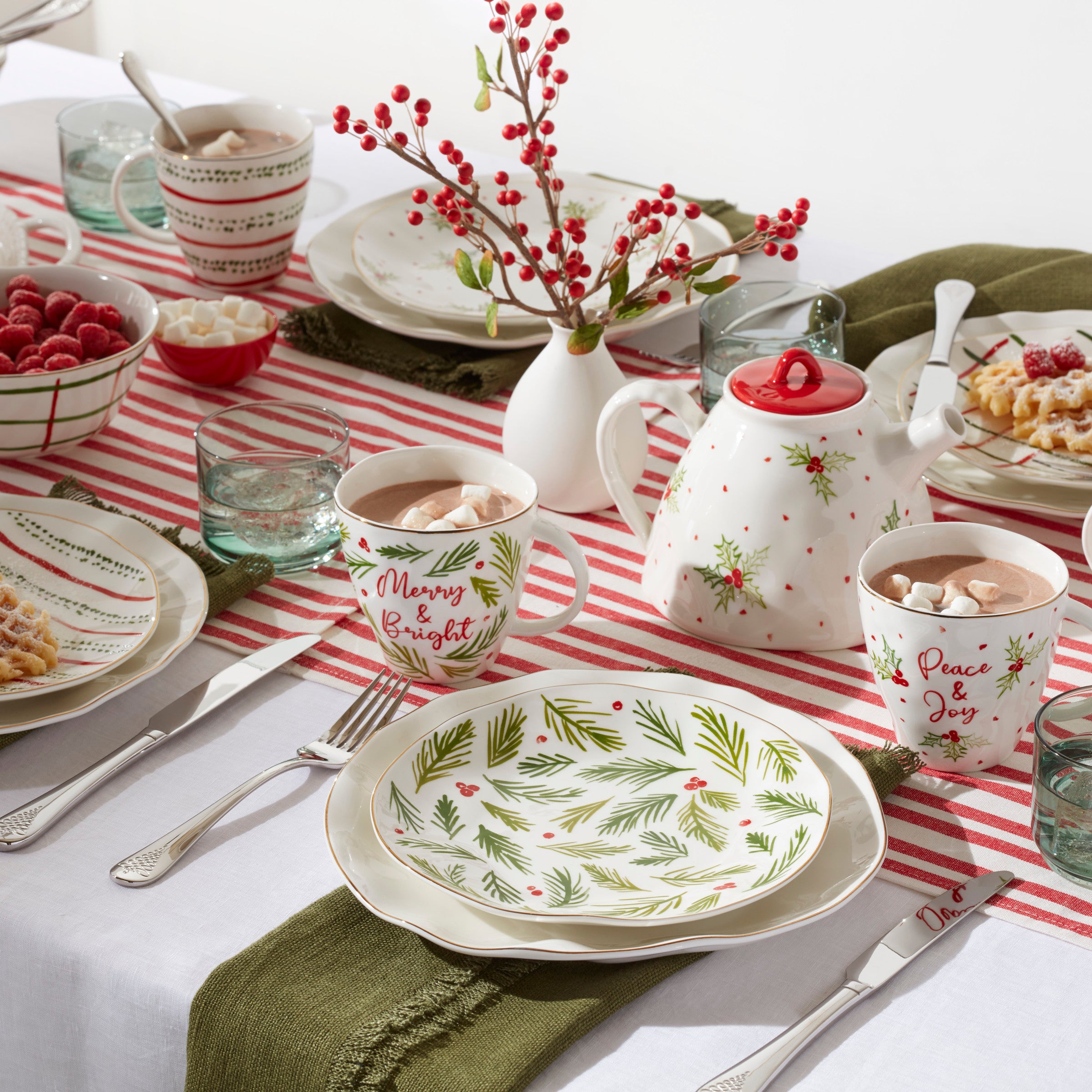 Porcelain Dessert Set with Holiday Motifs | Bayberry 12-Piece