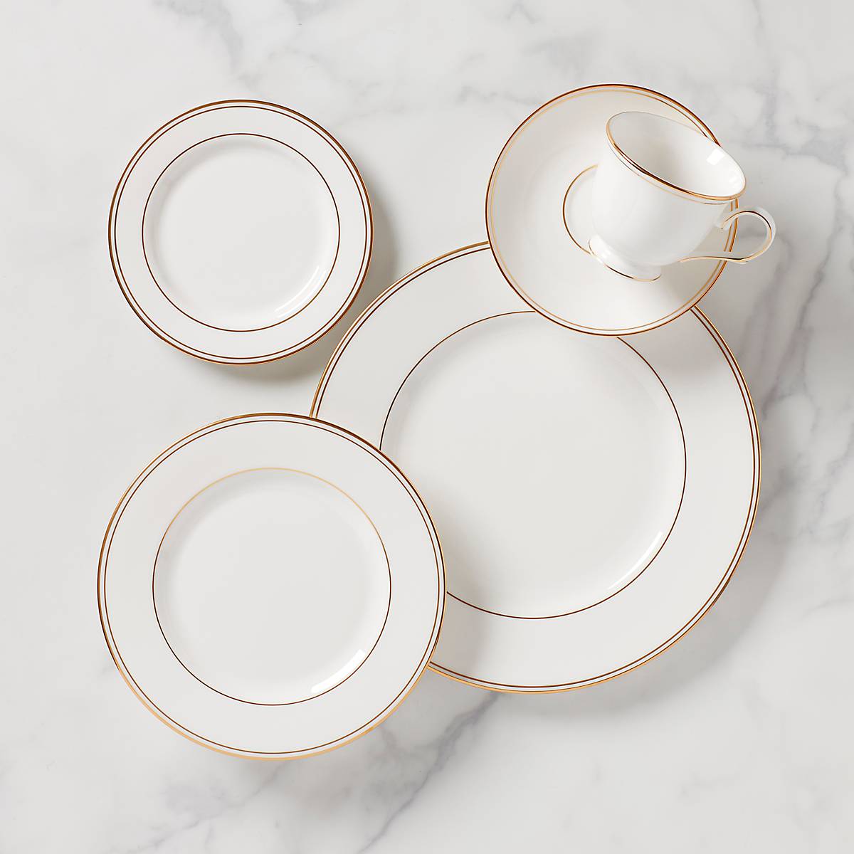 24K Gold Accent Porcelain Dinnerware Set | Federal Gold