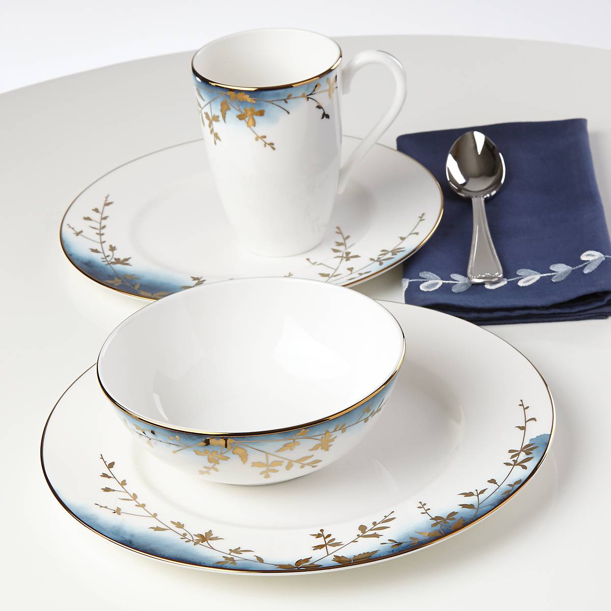 Bone China Place Setting with Gold Floral Design | Highgrove Park