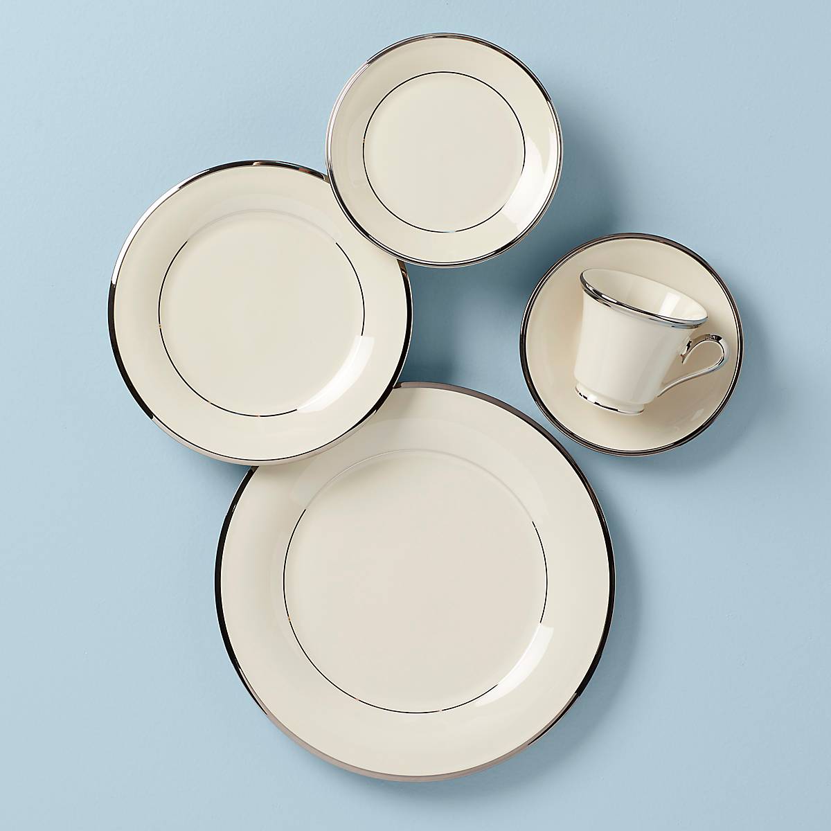 Solitaire 5-Piece Dinnerware Set with Platinum Trim | Dishwasher-Safe Porcelain