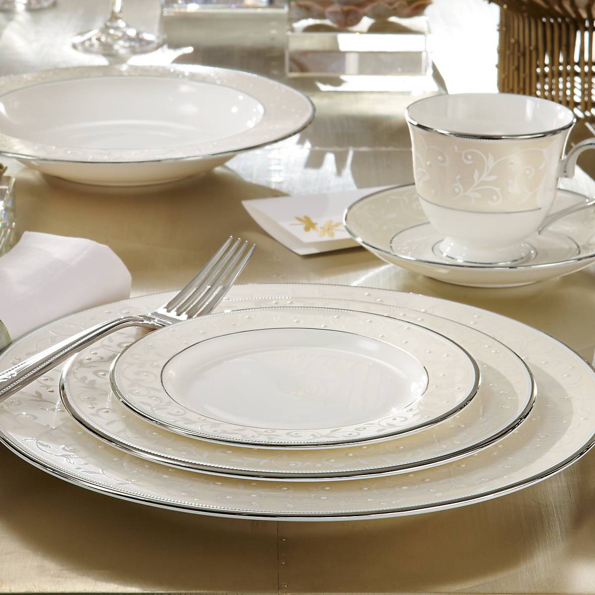 Opal Innocence Bone China Place Setting | 5-Piece Dishwasher-Safe