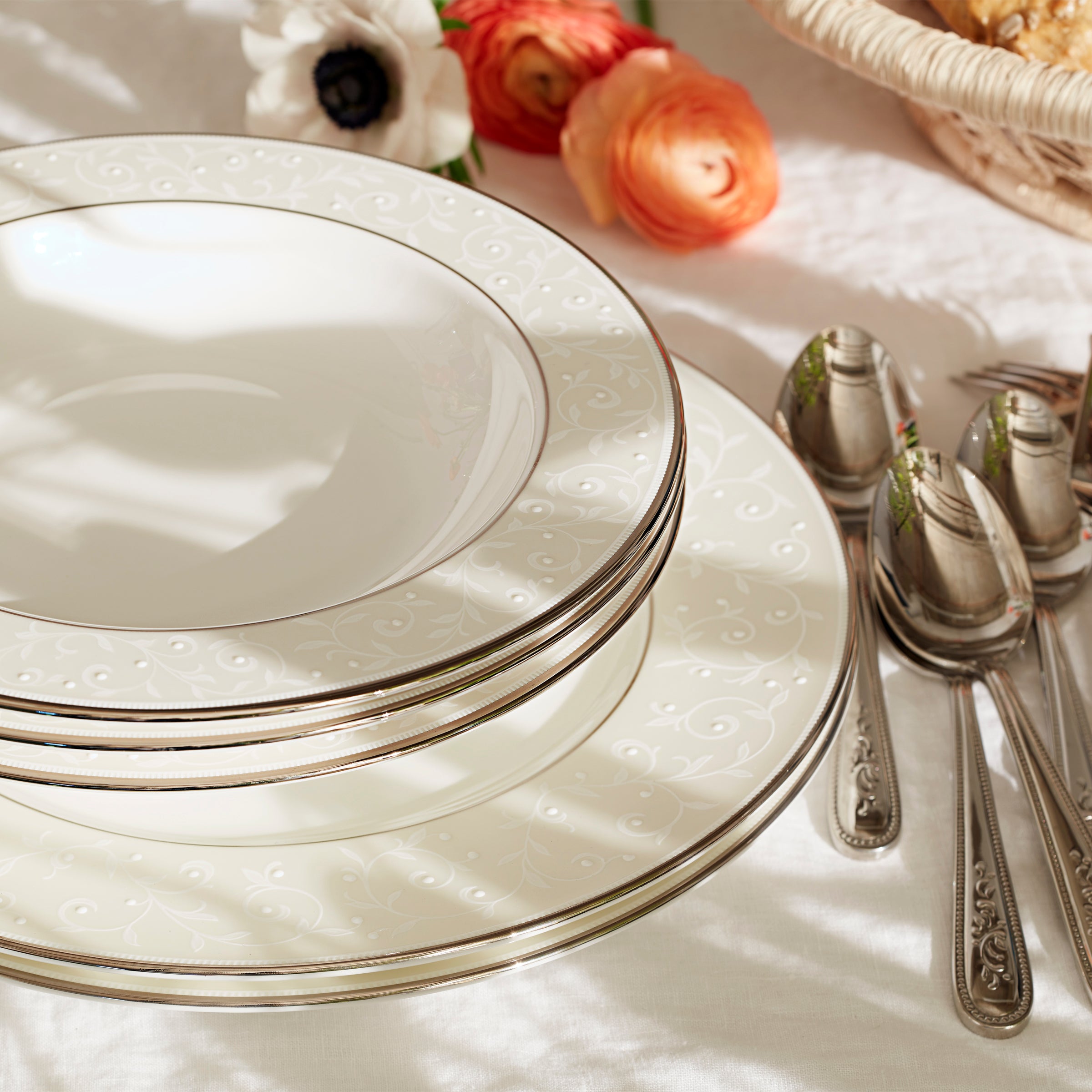 Opal Innocence Bone China Place Setting | 5-Piece Dishwasher-Safe