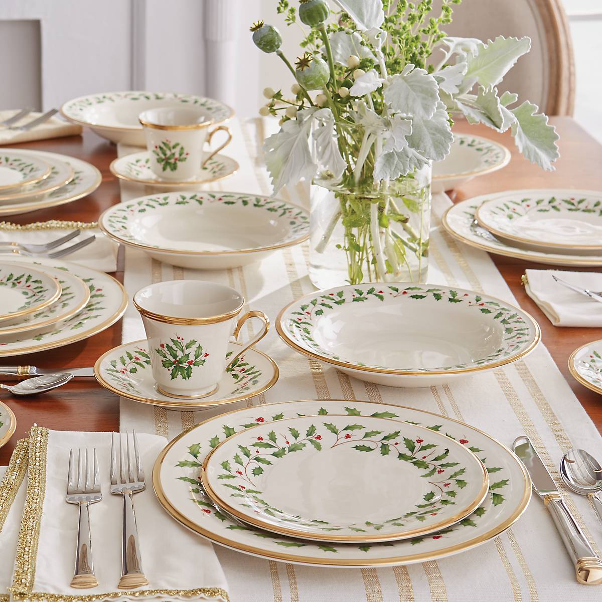Holiday Dinner Plate Set 6-Piece with Gold Rim | Porcelain