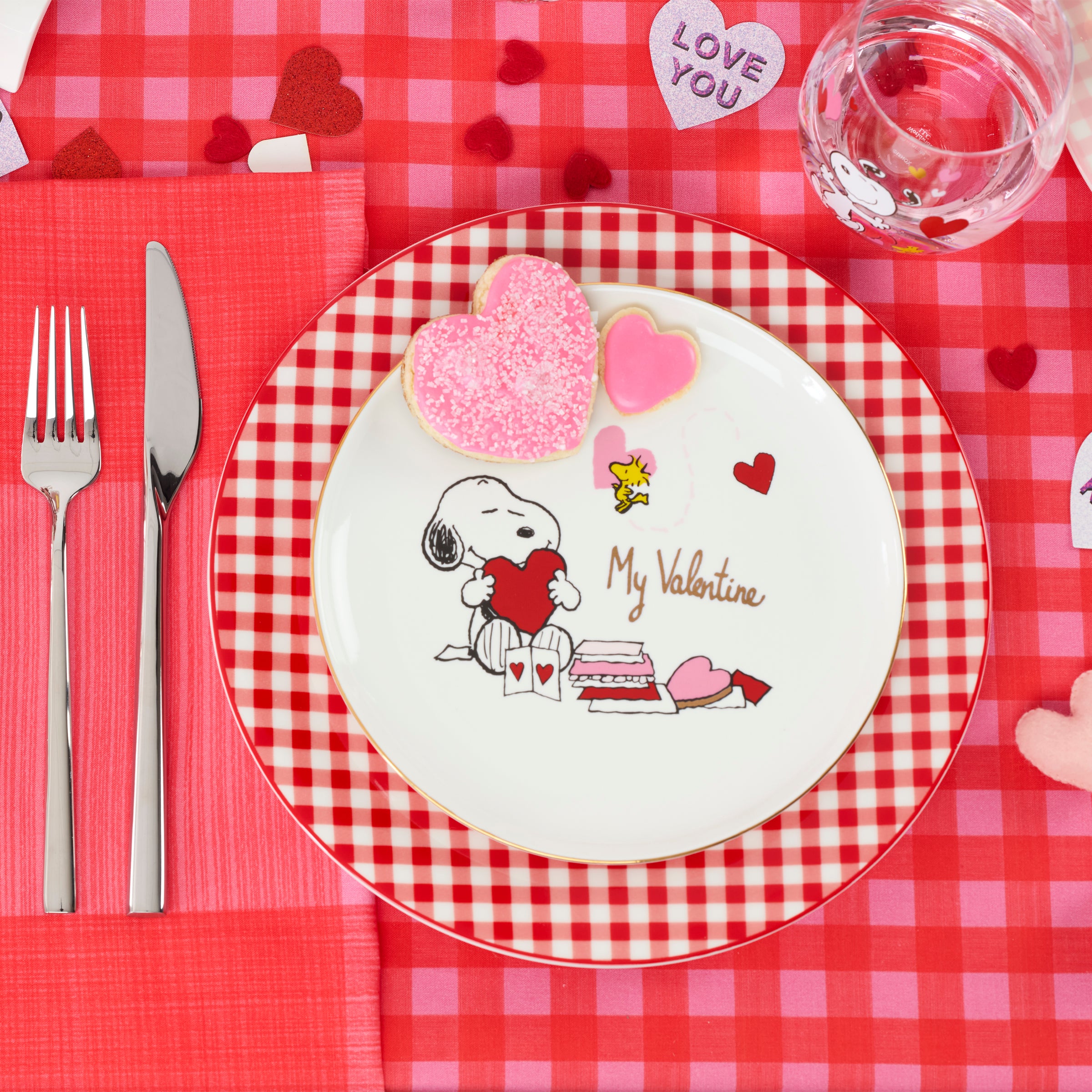 Valentine's Day Snoopy Plates Set of 4 with Gold Trim | Peanuts