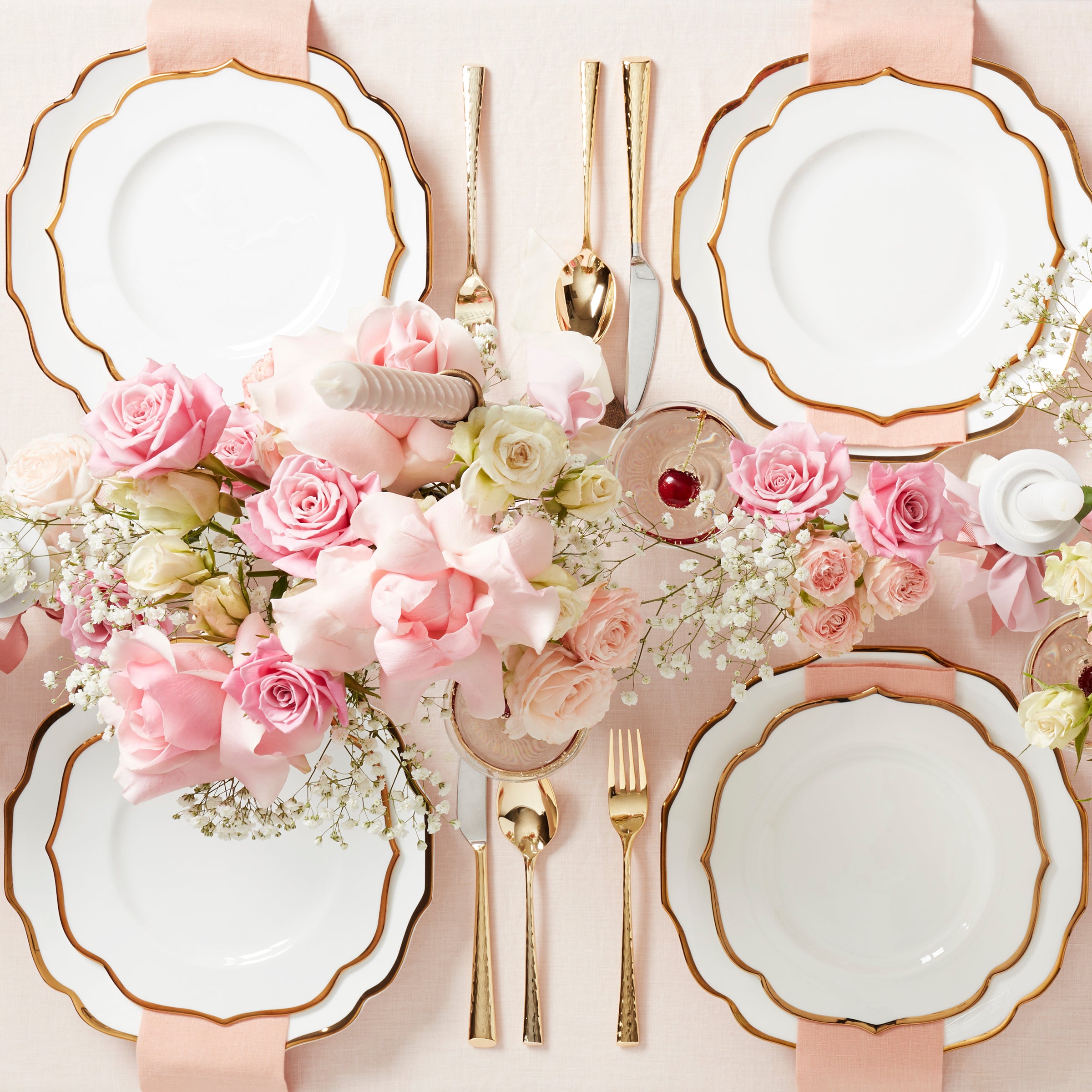 Microwave-Safe Porcelain Dinner Plate with Gold Trim | Contempo Luxe