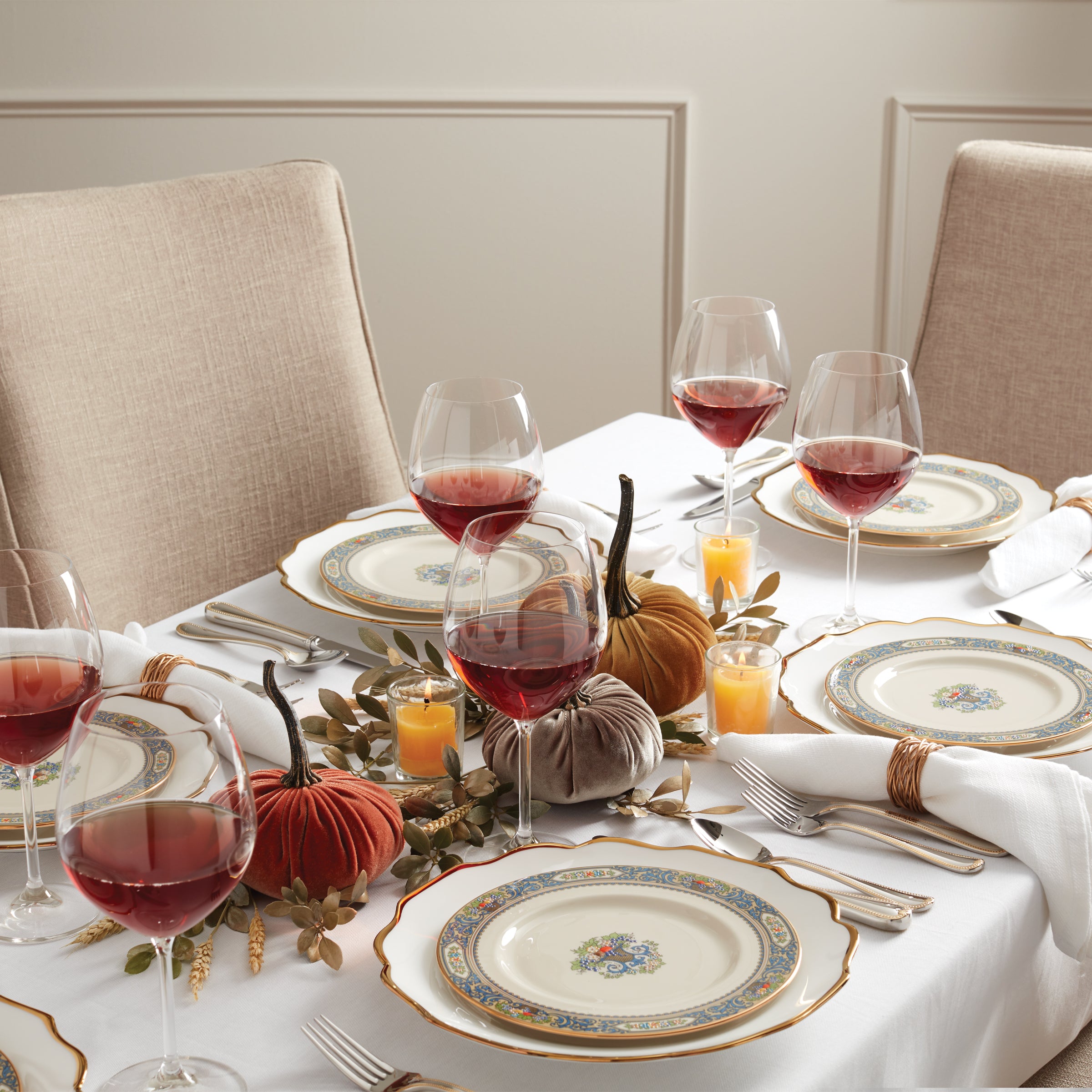Microwave-Safe Porcelain Dinner Plate with Gold Trim | Contempo Luxe