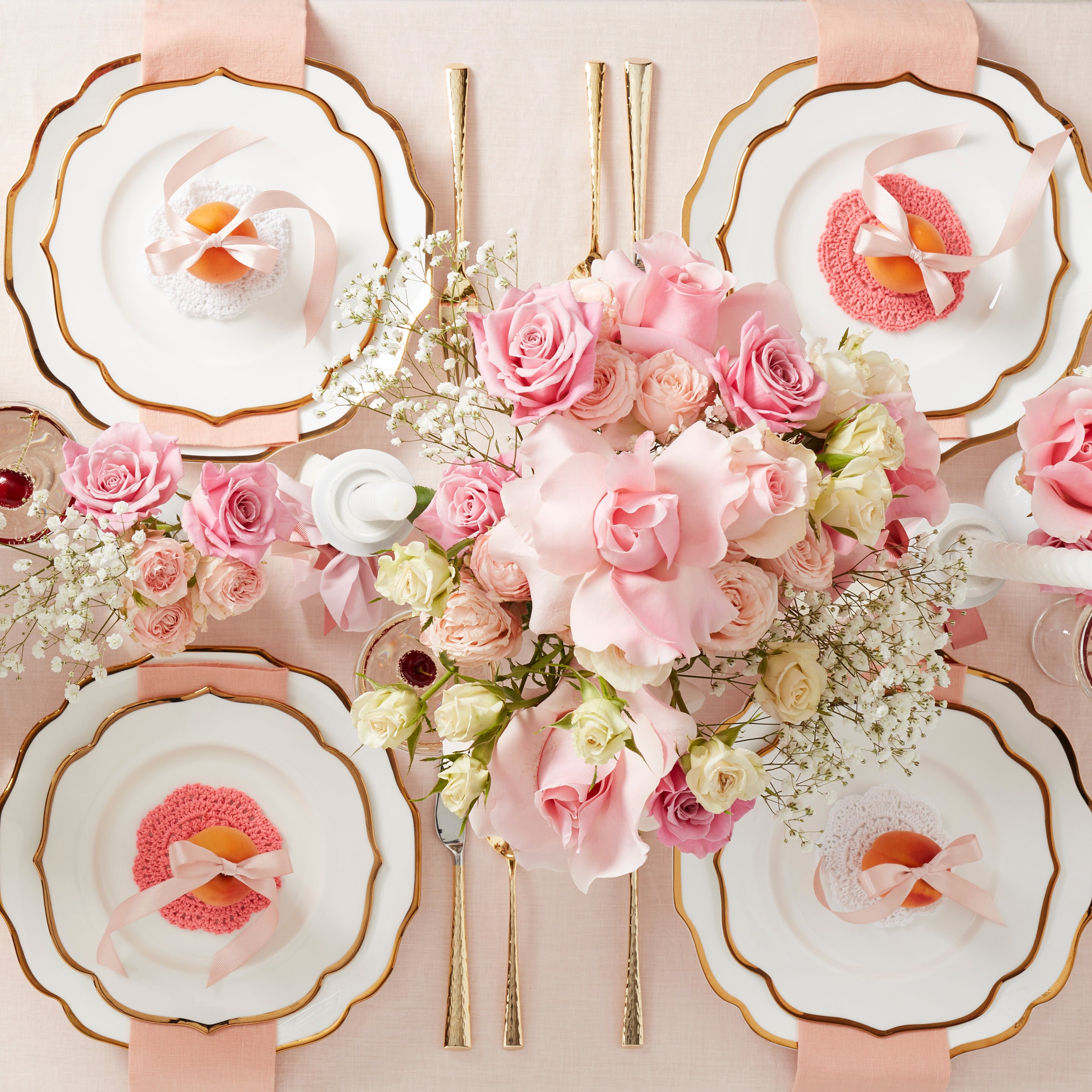 Microwave-Safe Porcelain Dinner Plate with Gold Trim | Contempo Luxe