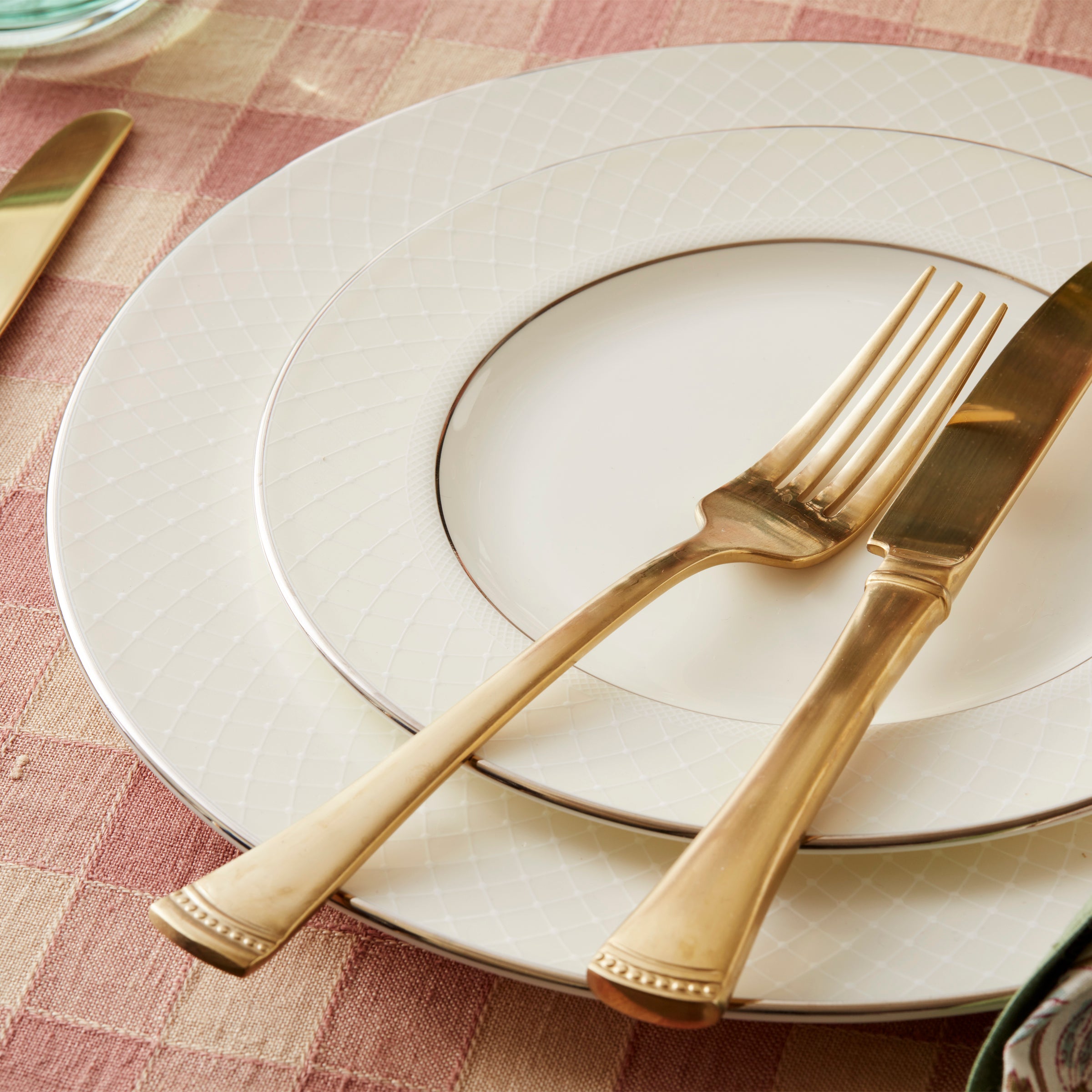 Platinum-Accented Bone China Dinner Plate | Venetian Lace