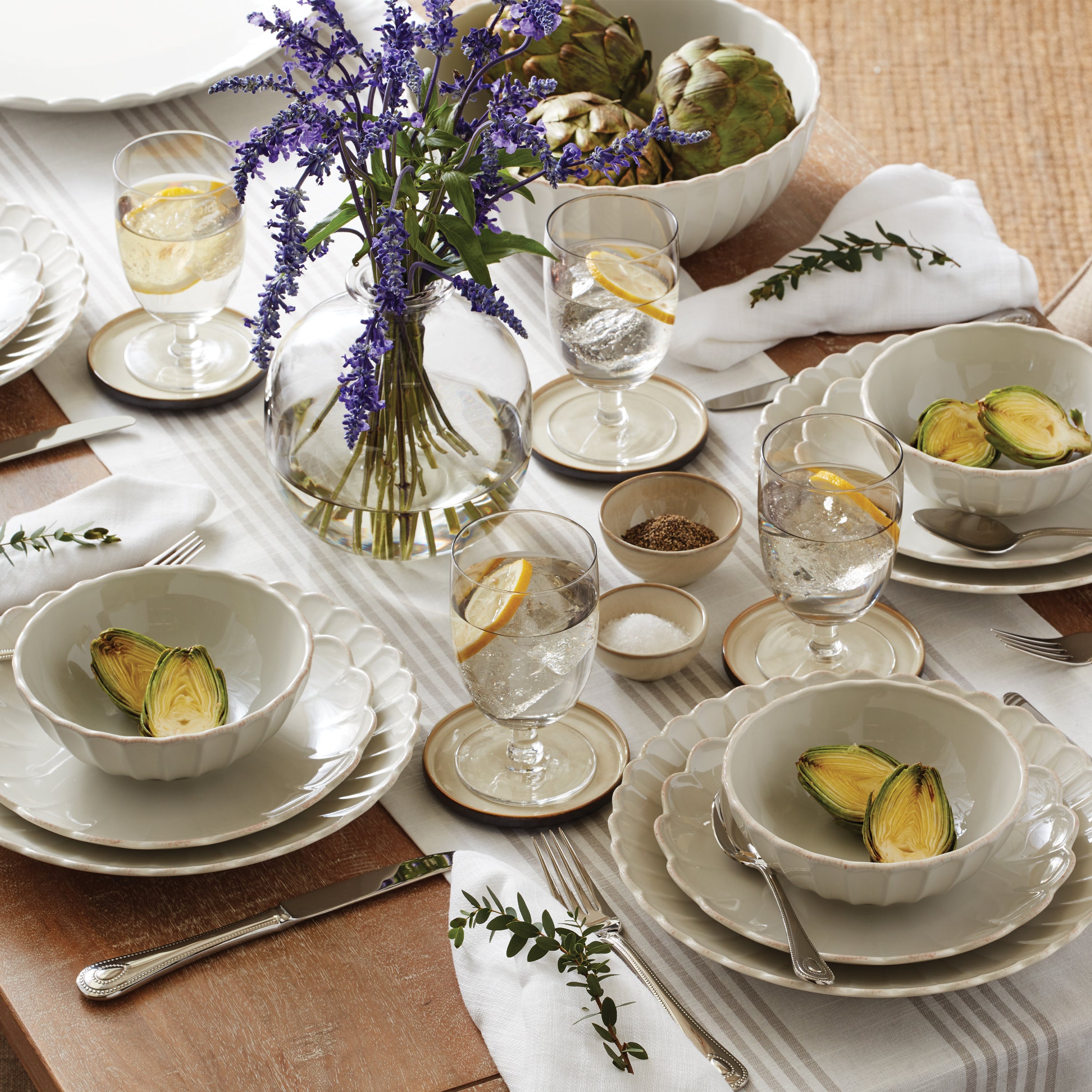 Scallop Edge Dinner Plates Set of 4 - French Perle