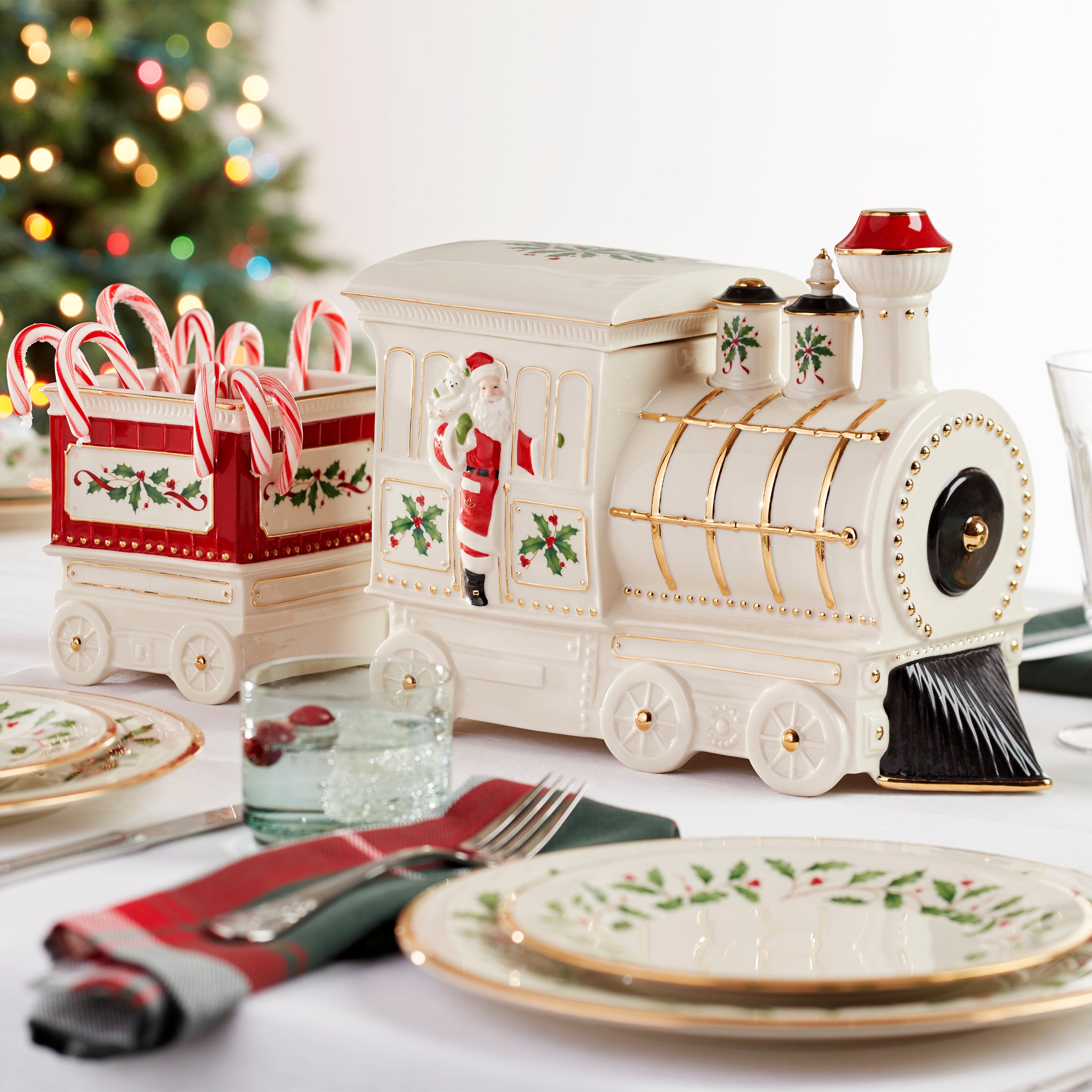 Holiday Train Serving Set with Salt & Pepper Shakers | Christmas Table Centerpiece