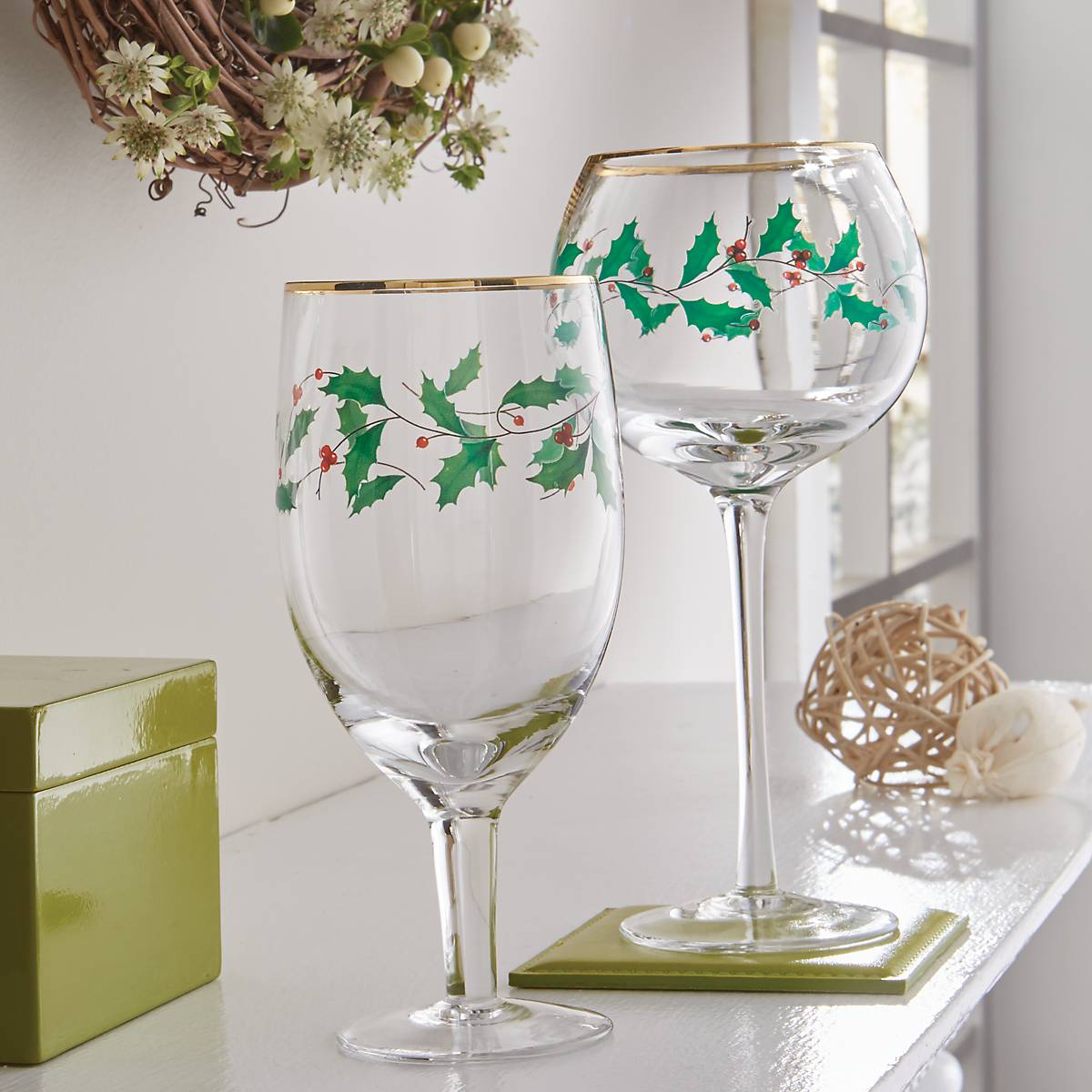 Gold-Accented Holiday Wine Glasses Set of 4 | Christmas Dinner