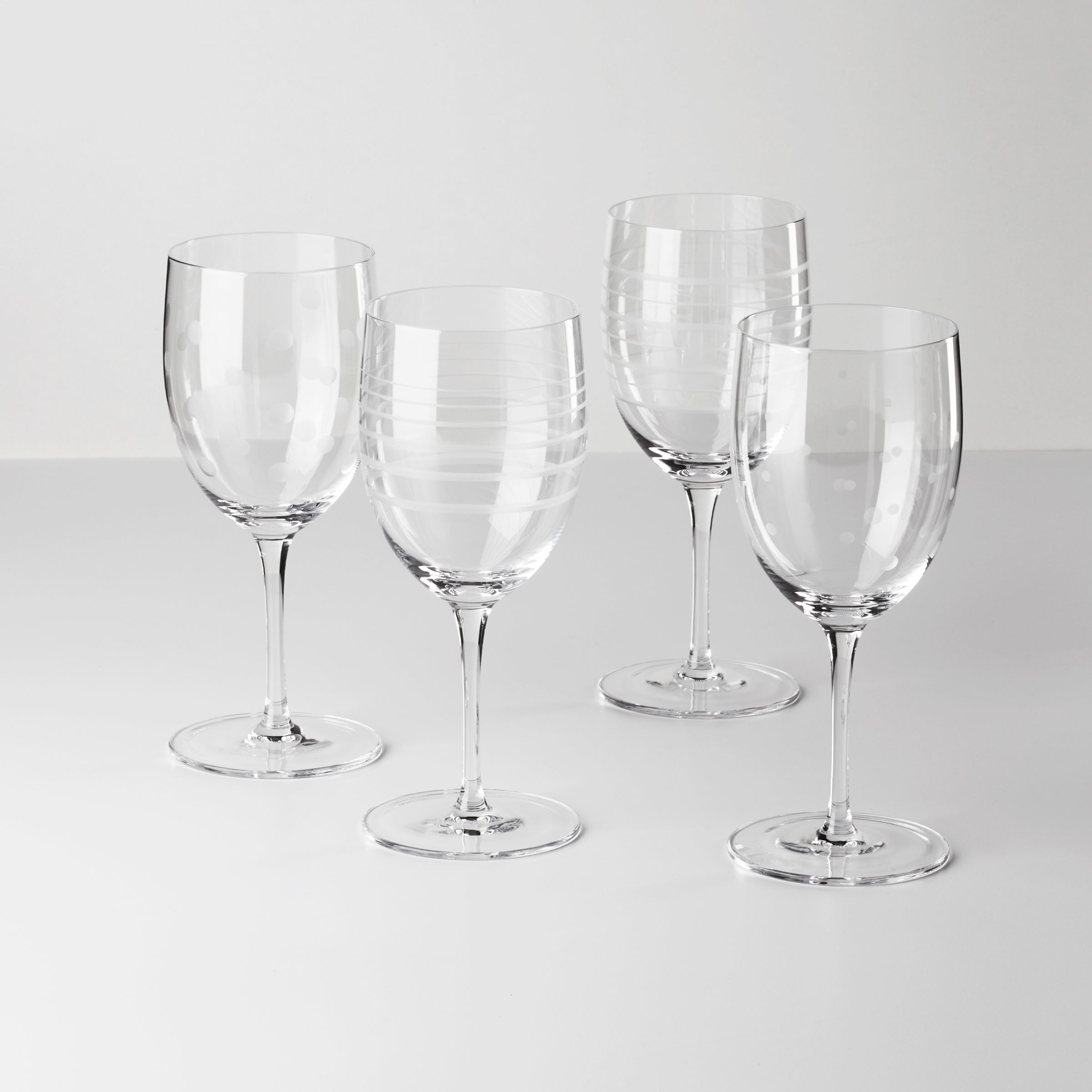 Elegant Wine Glasses Set of 4 with Etched Design | Mingle