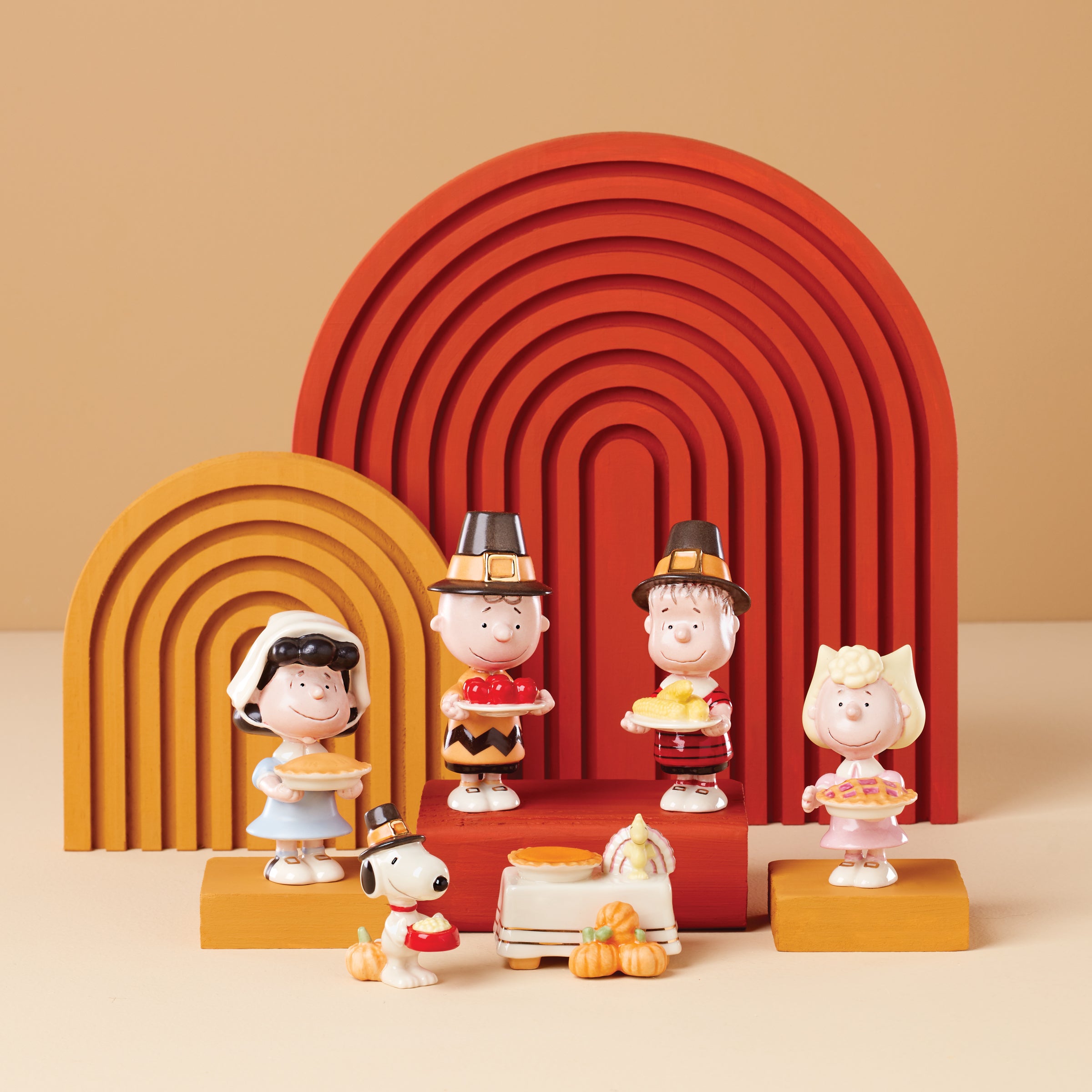 Hand-Painted Thanksgiving Figurine Set with Charlie Brown & Snoopy