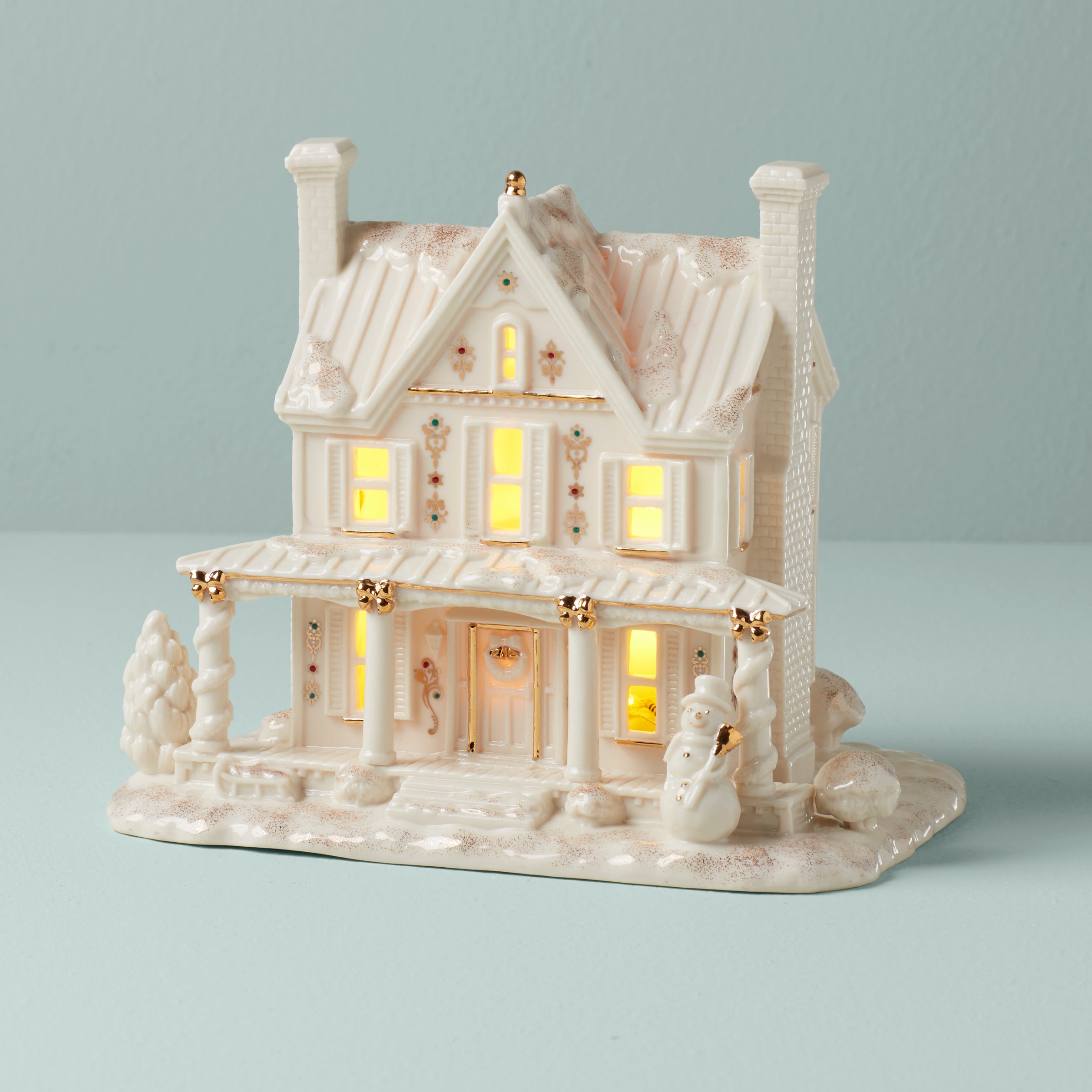 Light-Up Farmhouse Figurine with Gold Accents | Mistletoe Park