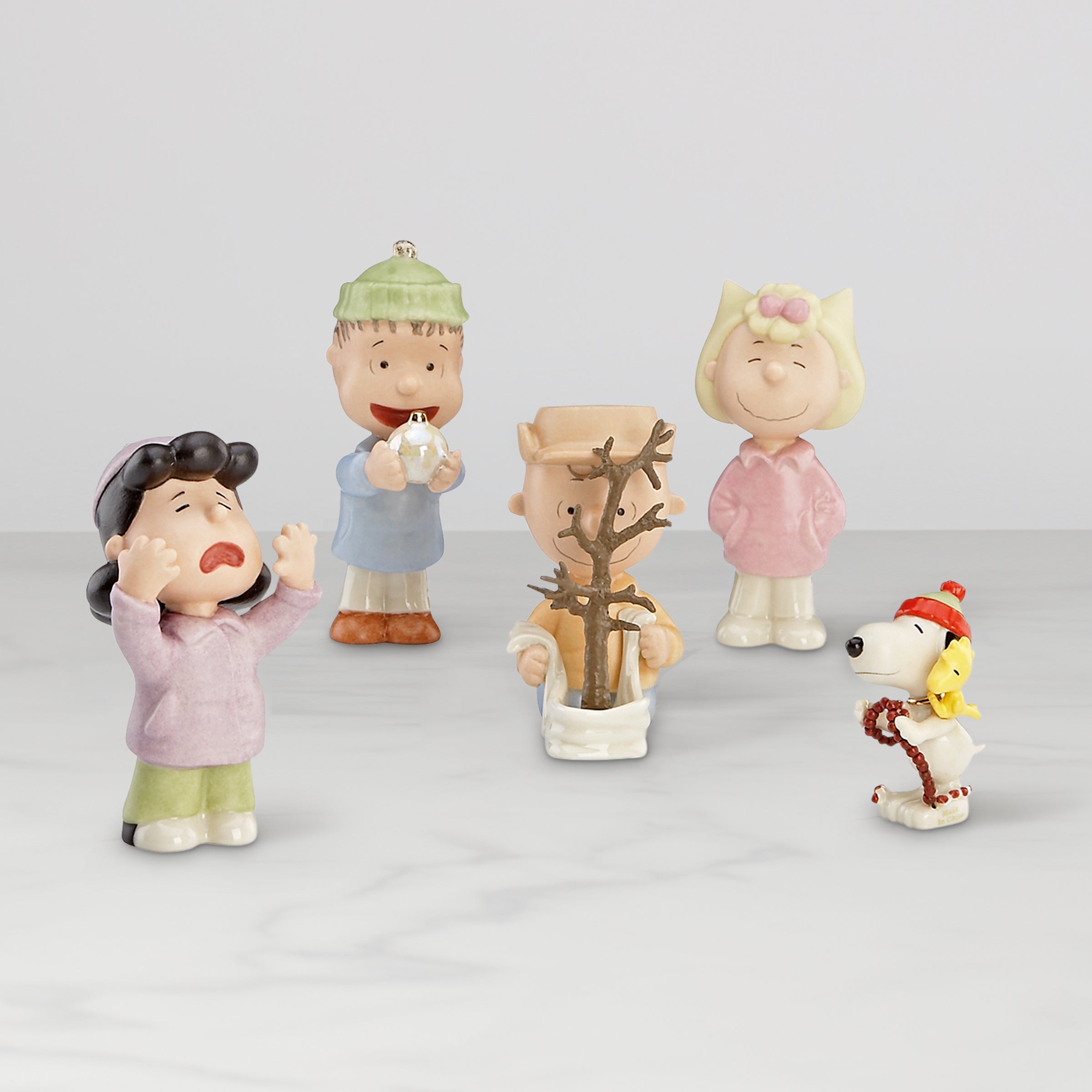 Charlie Brown Christmas Porcelain Figurine Set | Peanuts 5-Piece