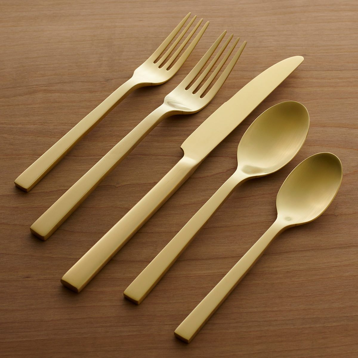 20-Piece Flatware Set with Modern Square Handles | Chef's Table