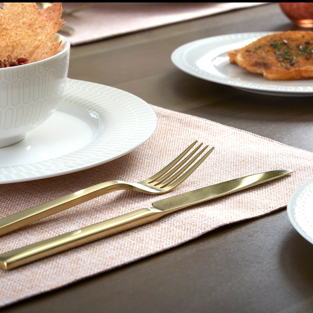 20-Piece Flatware Set with Modern Square Handles | Chef's Table