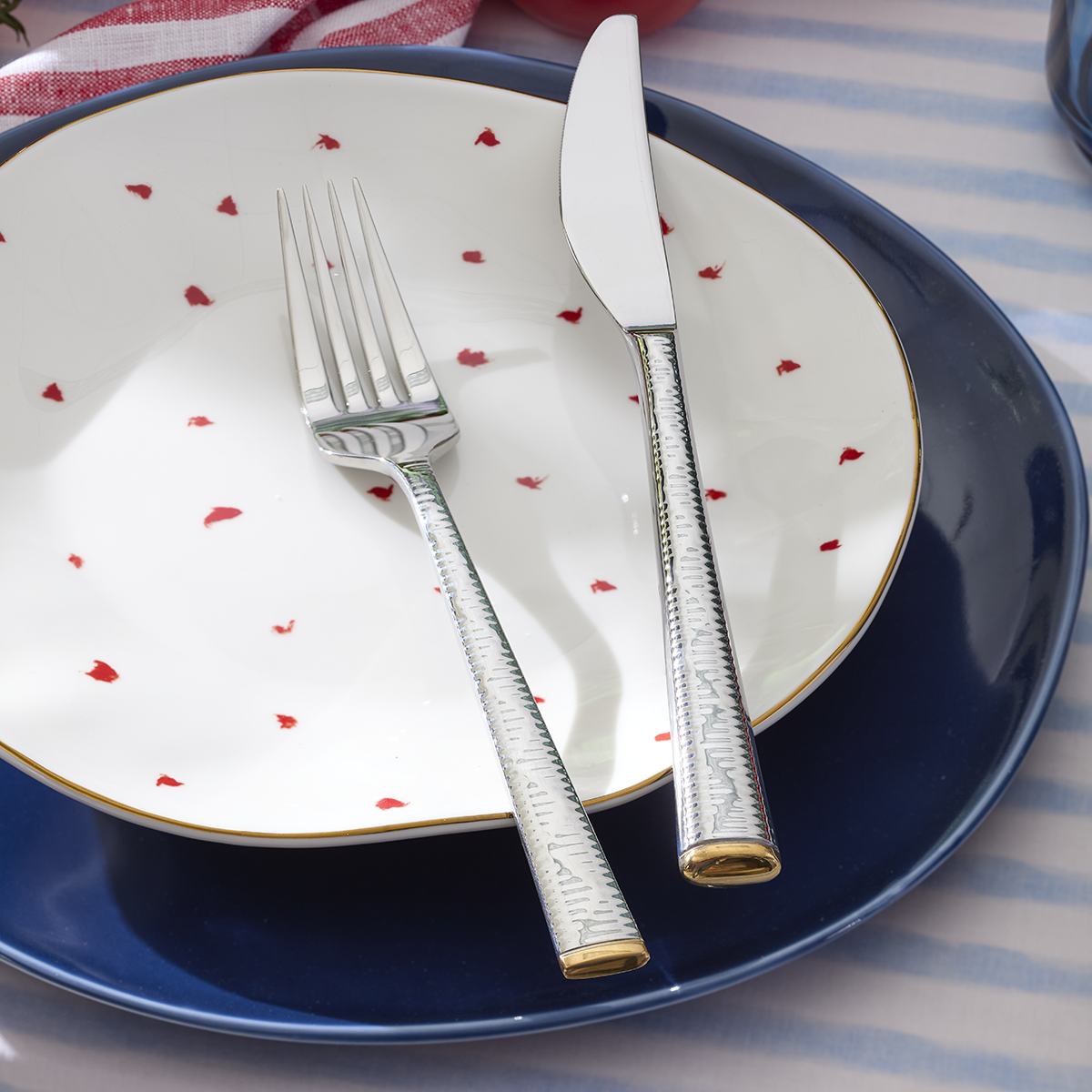 Gold-Banded Dessert Plates Set of 4 for Coffee Cake & Cookies | Garnet Bay