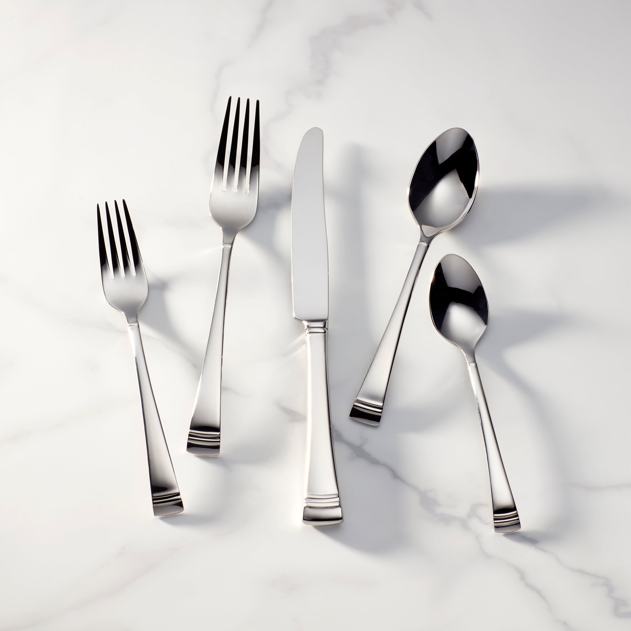 18/10 Stainless Steel 5-Piece Place Setting | Federal Platinum
