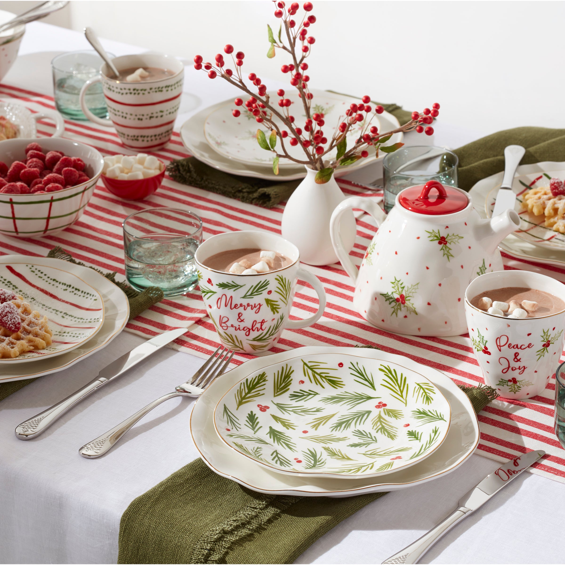 65-Piece Flatware Set with Evergreen Tree Design | Noella