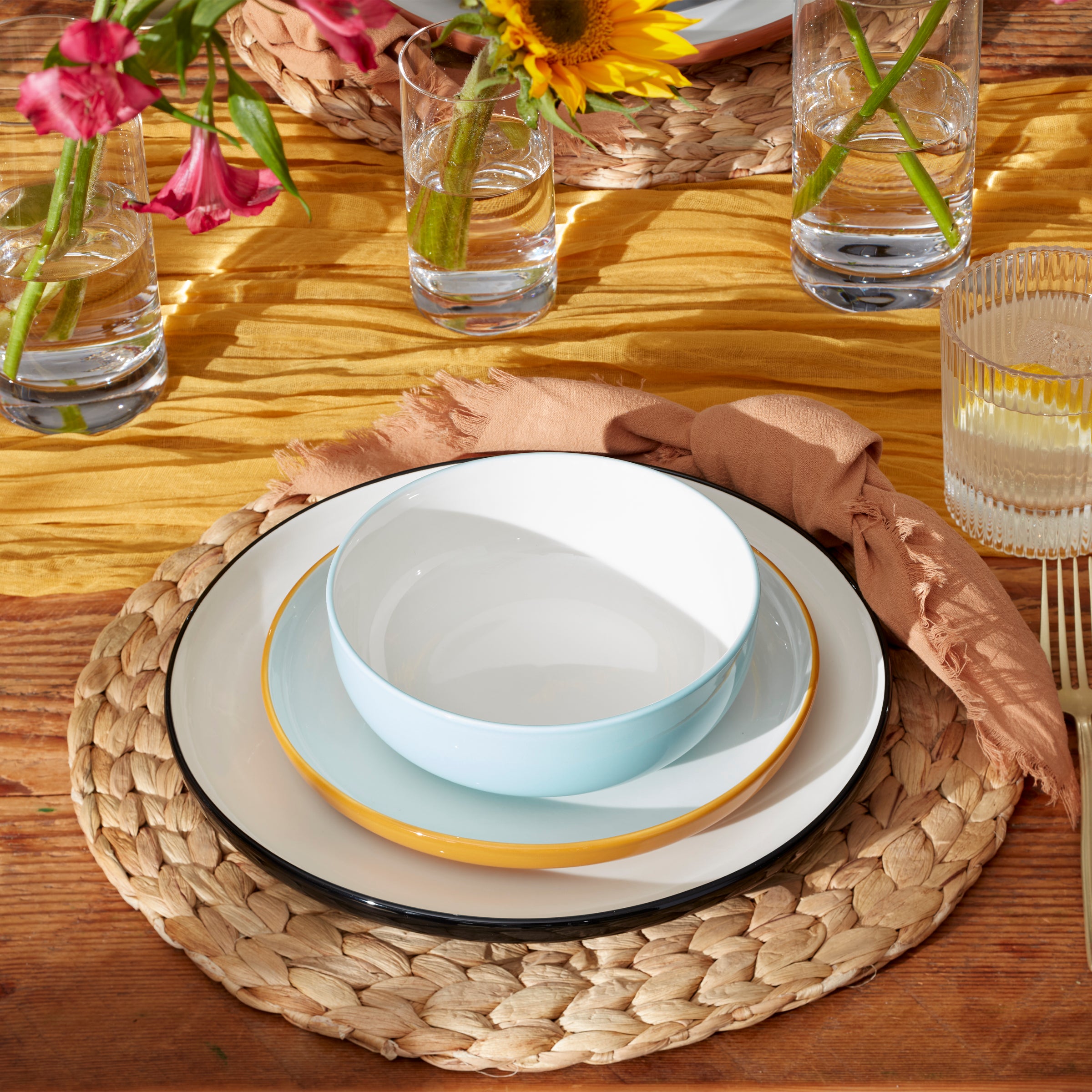 Ombre Dinnerware Set 12-Piece for Casual Dining | 24 Seven Colors