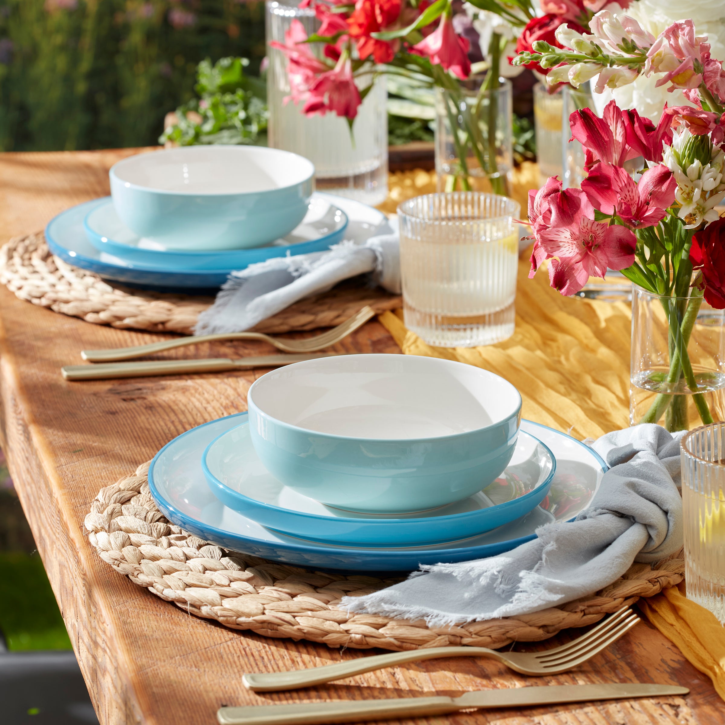 Turquoise Ombre Dinnerware Set for Casual Dining | 24 Seven Colors