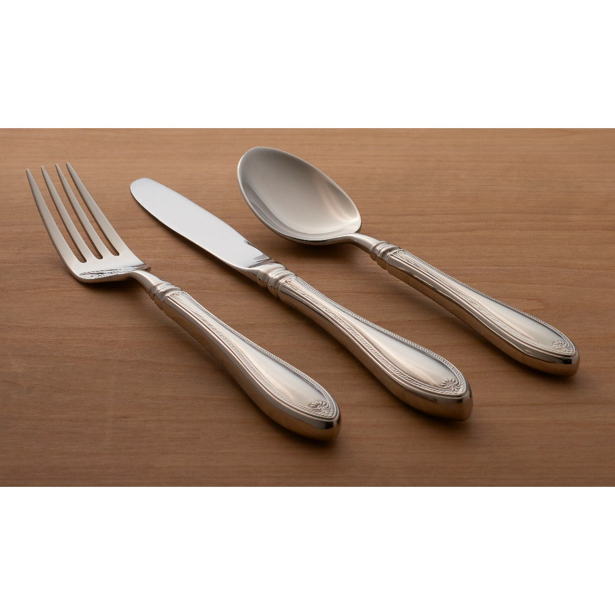 Sheraton 5-Piece Dinnerware Set with Teardrop Handles | Fine Porcelain