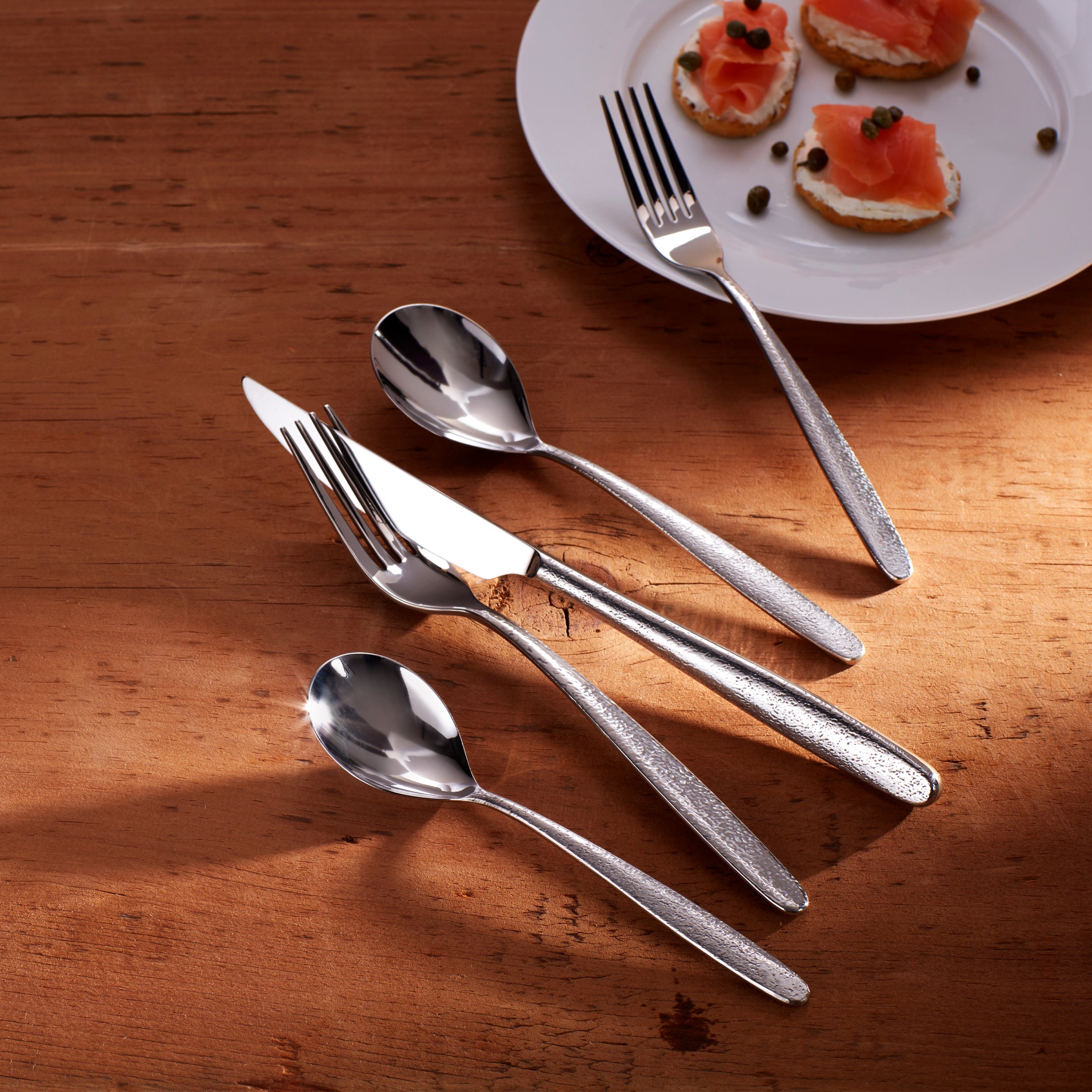 20 Piece Flatware Set with Bold Textured Design | Storm