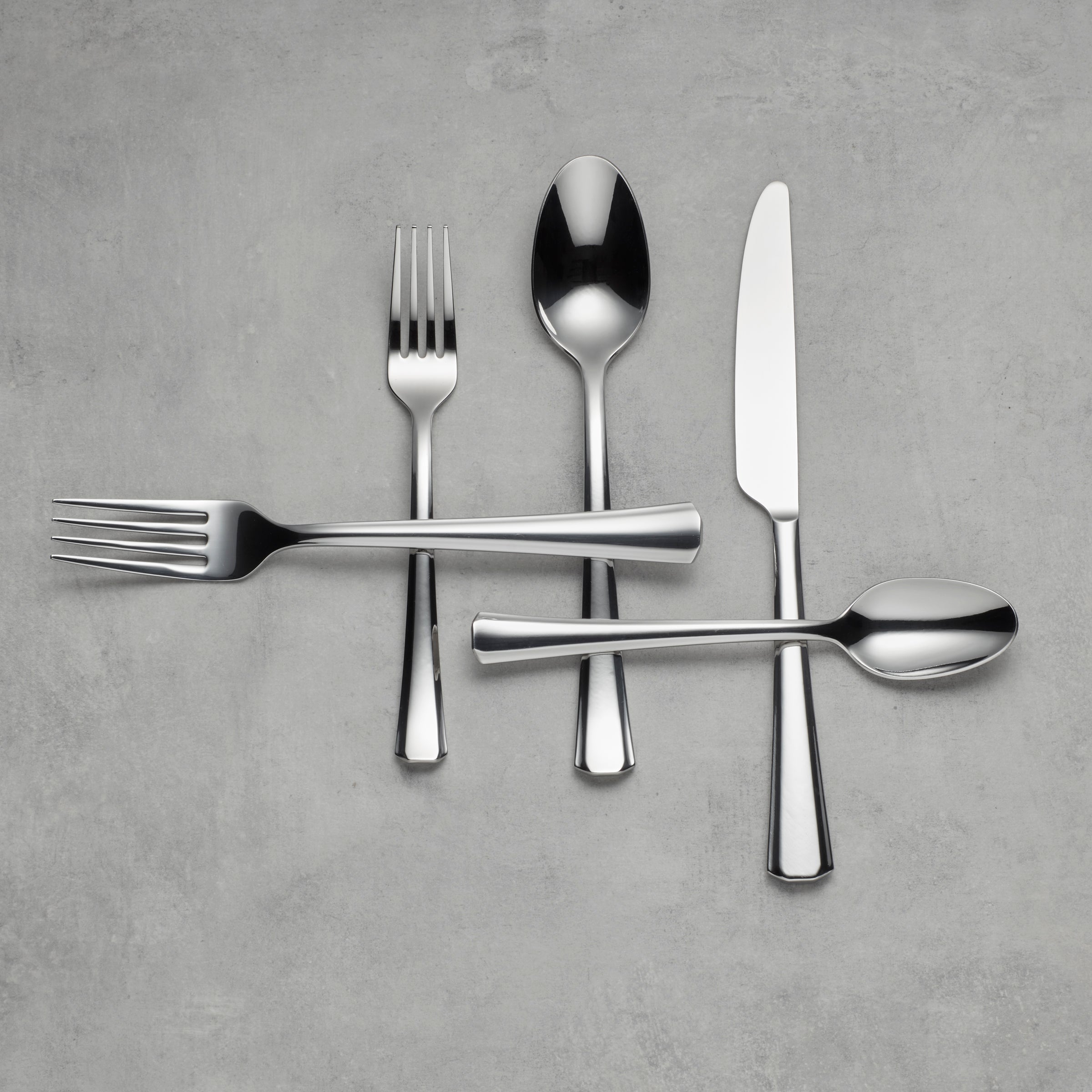 20-Piece Flatware Set for Dinner Parties | Bleeker Timeless Design