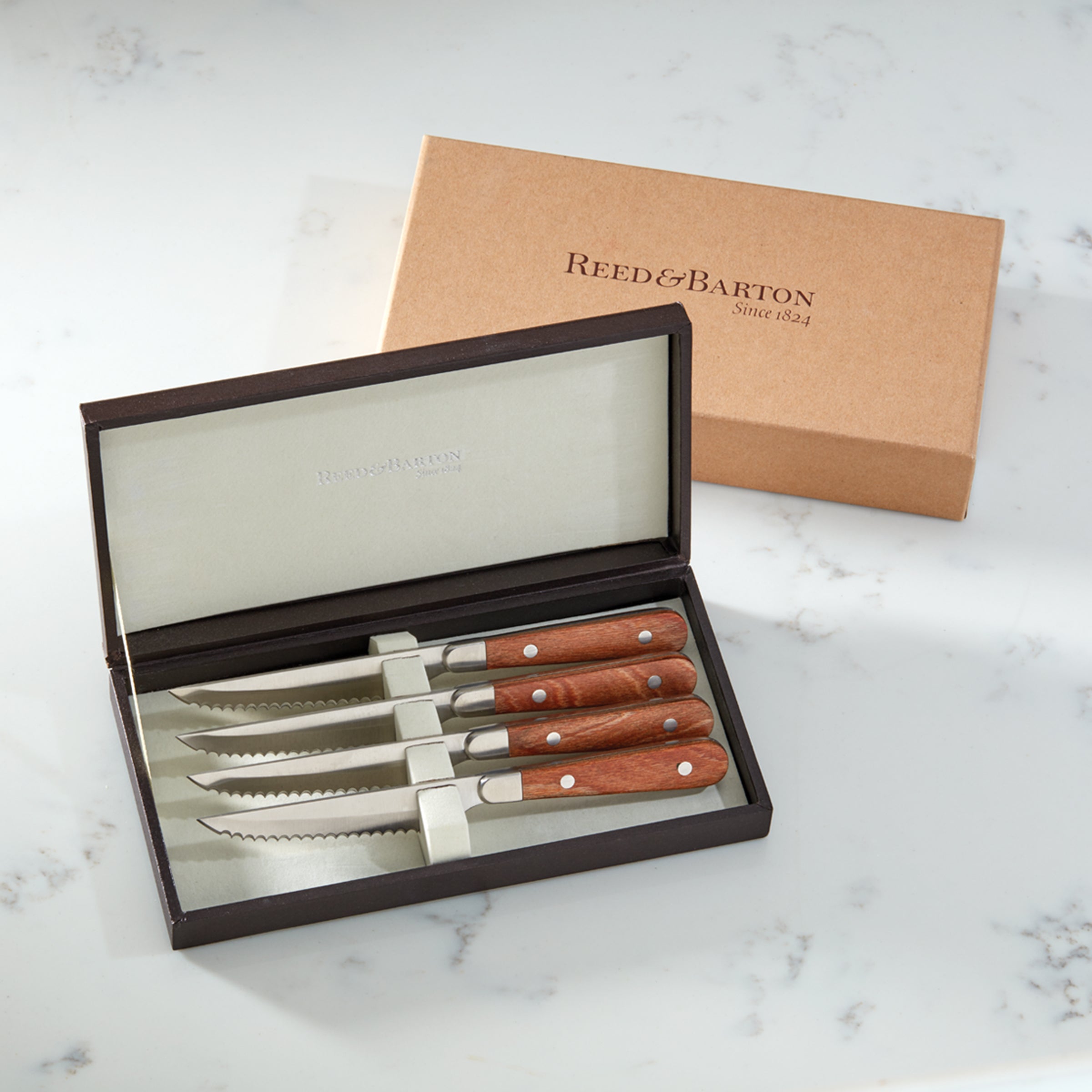 Serrated Steak Knife Set of 4 with Wooden Handles | Fulton
