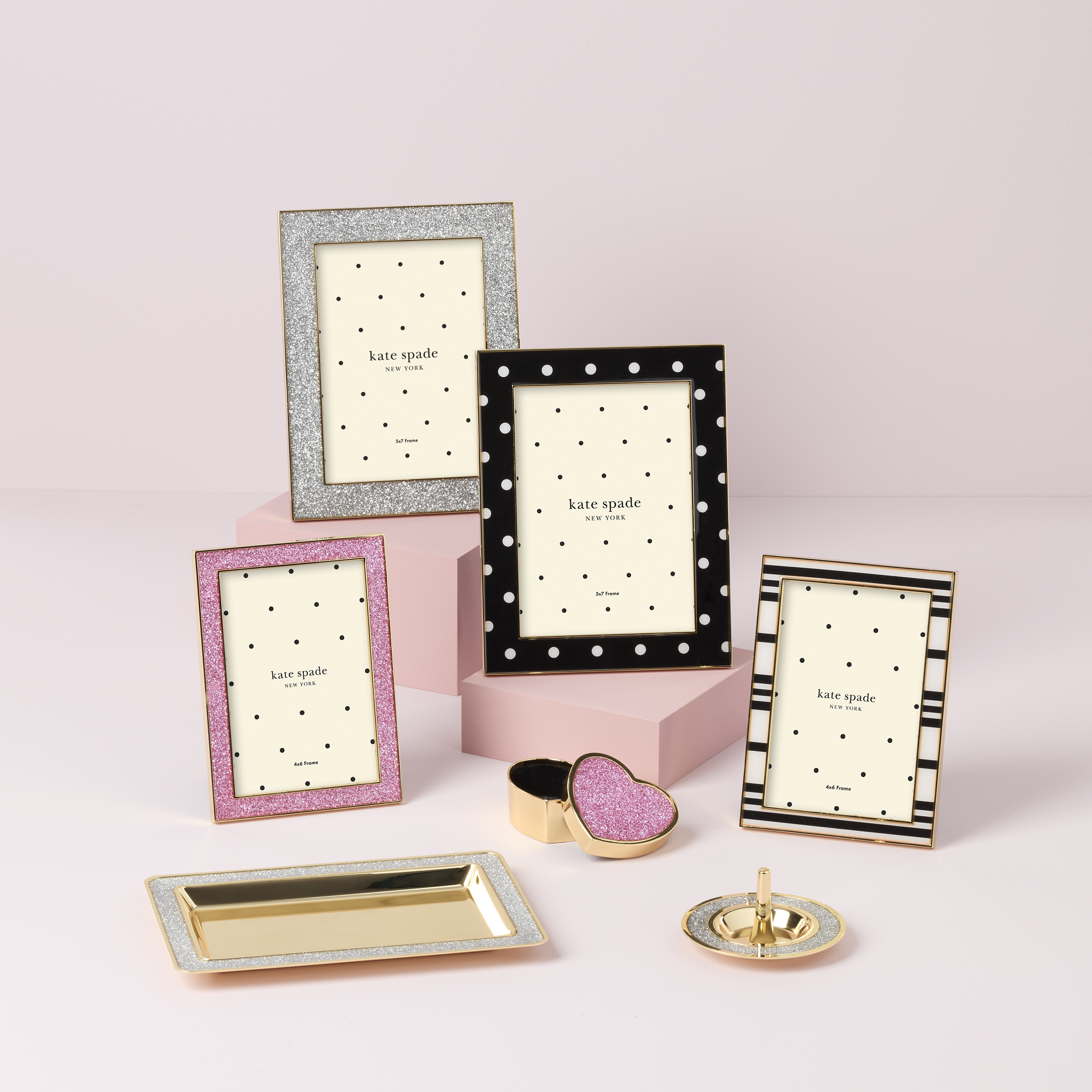 5x7 Polka Dot Picture Frame for Photos | Sitting Pretty