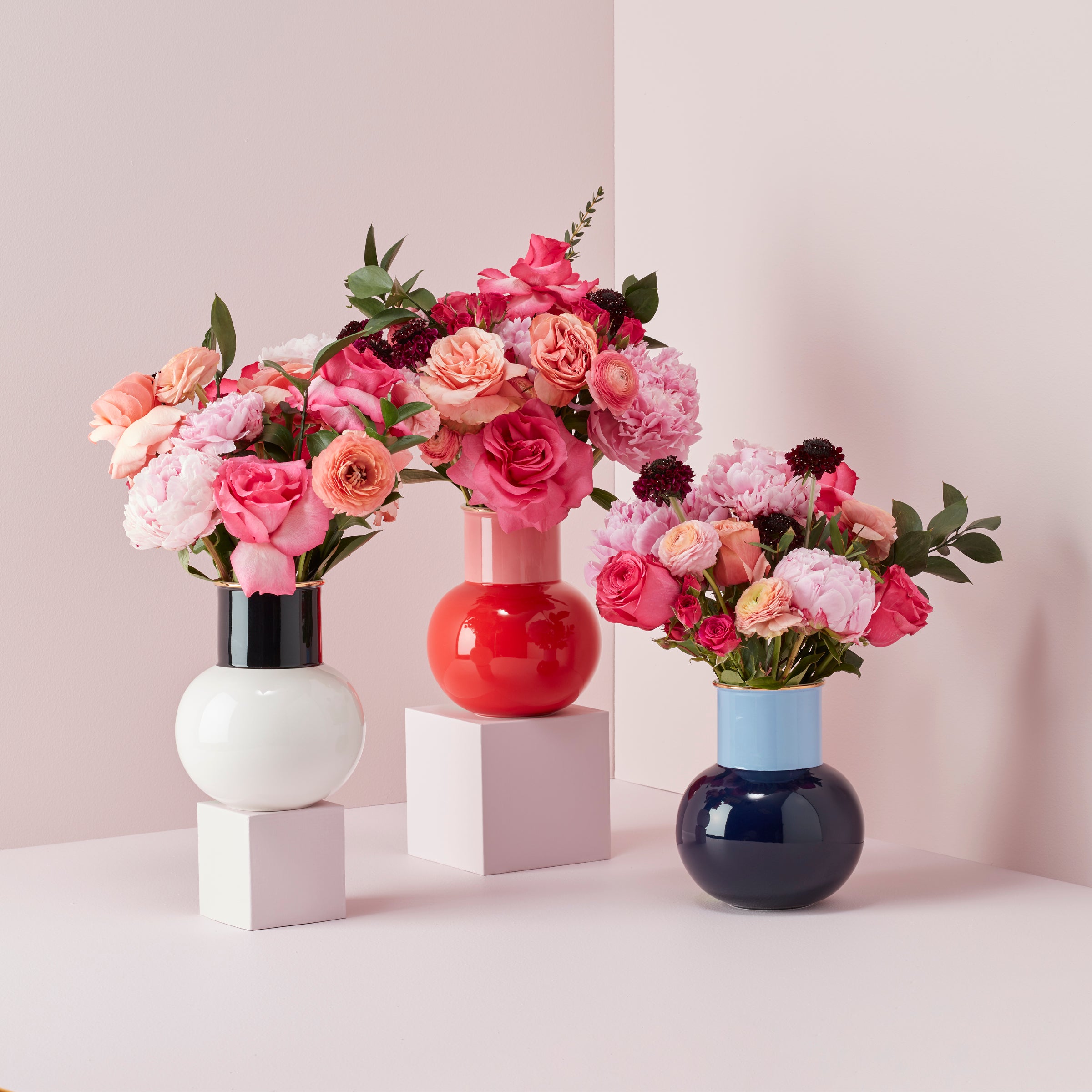 White & Black Colorblock Bouquet Vase | kate spade new york