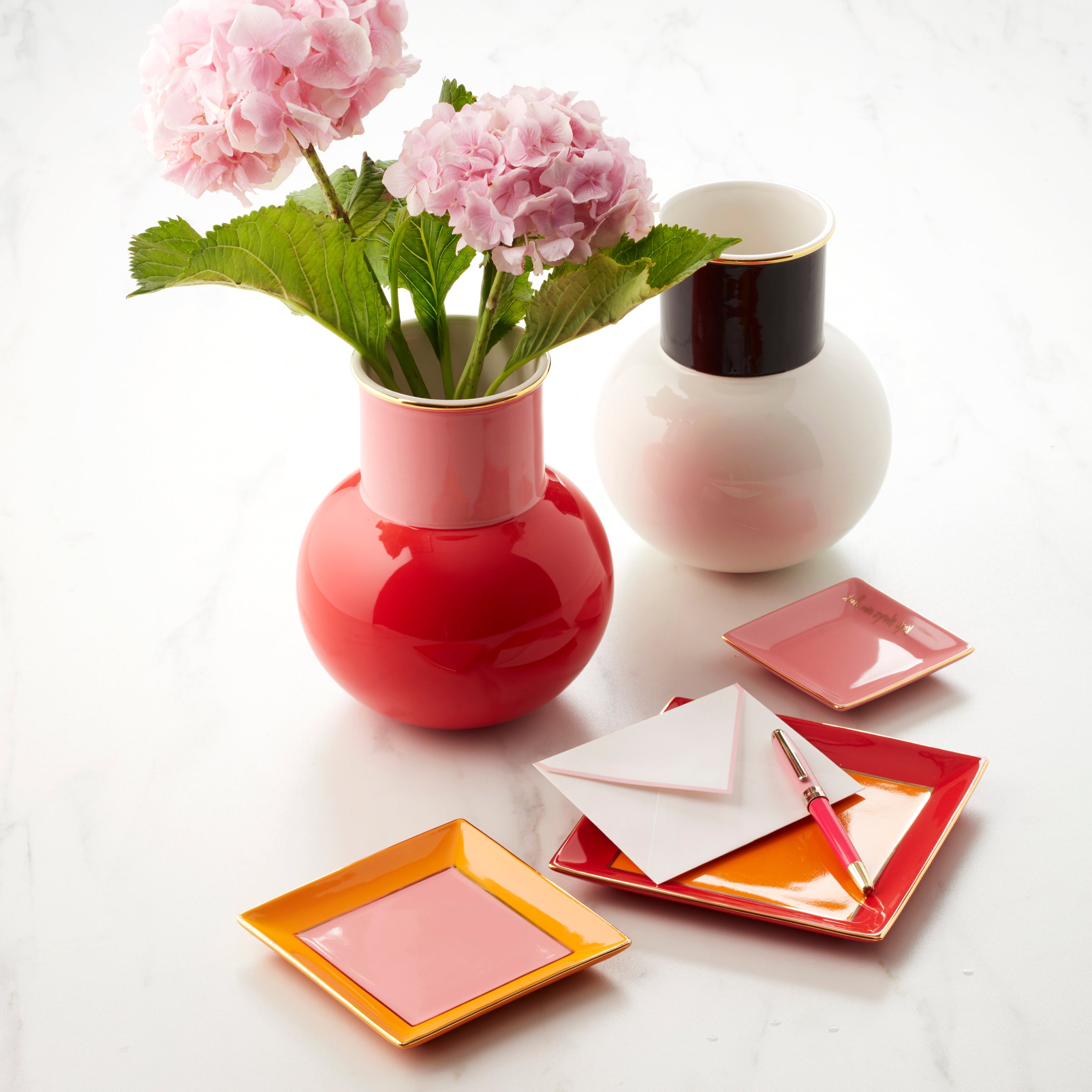 White & Black Colorblock Bouquet Vase | kate spade new york