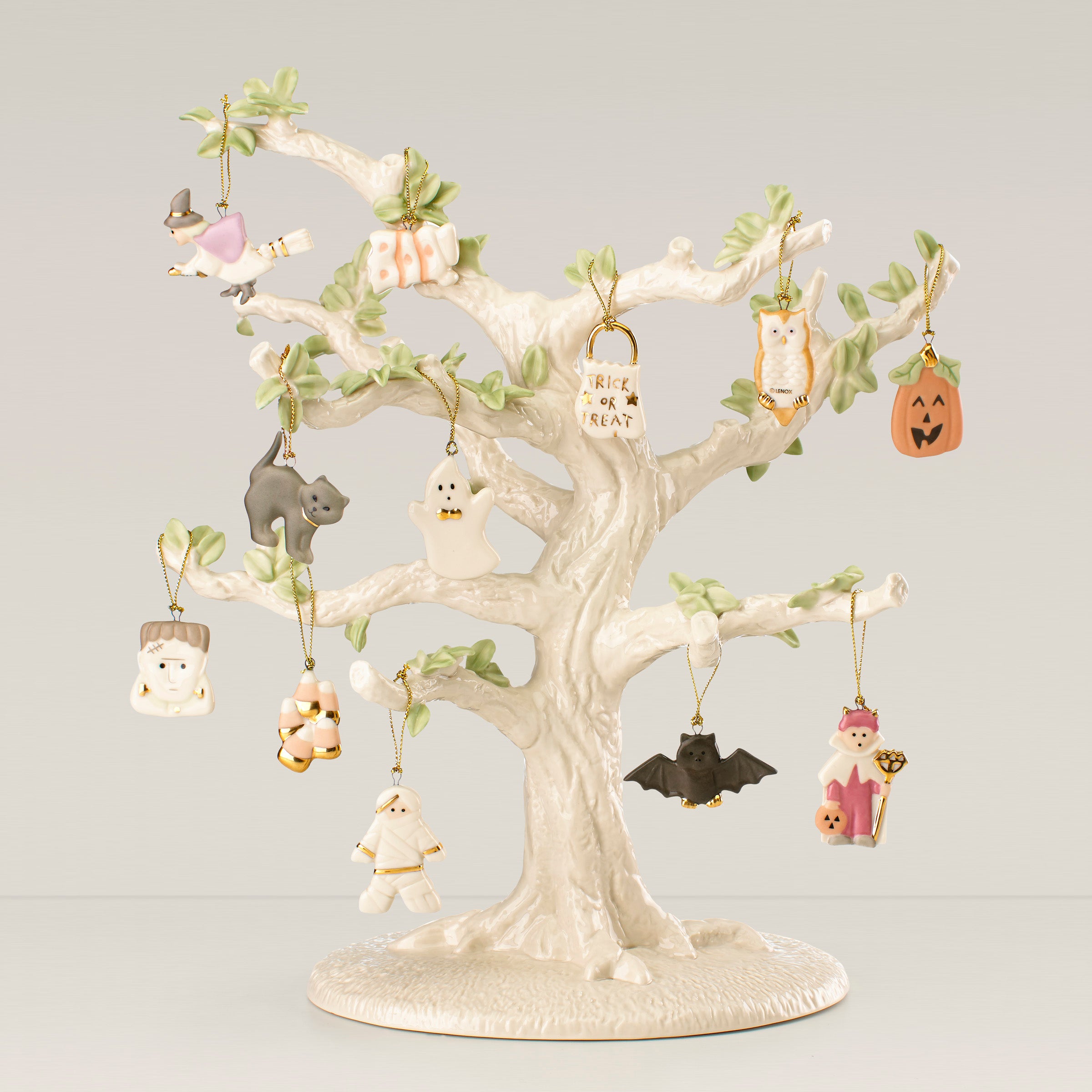 Hand-Painted Halloween Ornament Set - 12-Piece Trick or Treat Decor