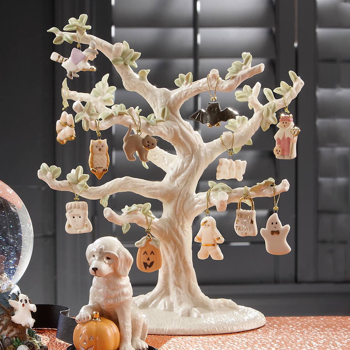Hand-Painted Halloween Ornament Set - 12-Piece Trick or Treat Decor