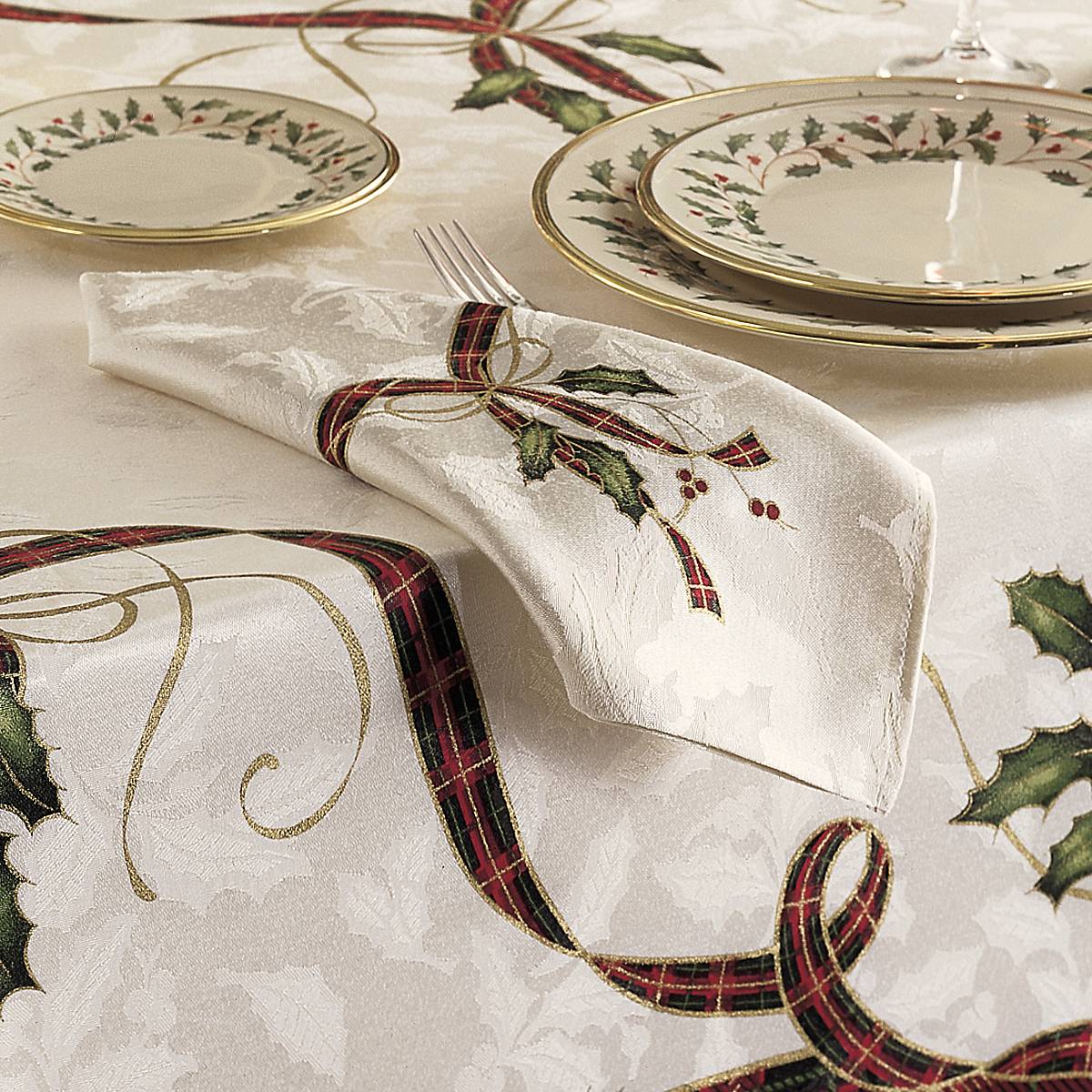 Holiday Cloth Napkin Set 4-Piece with Holly & Plaid Design | Nouveau