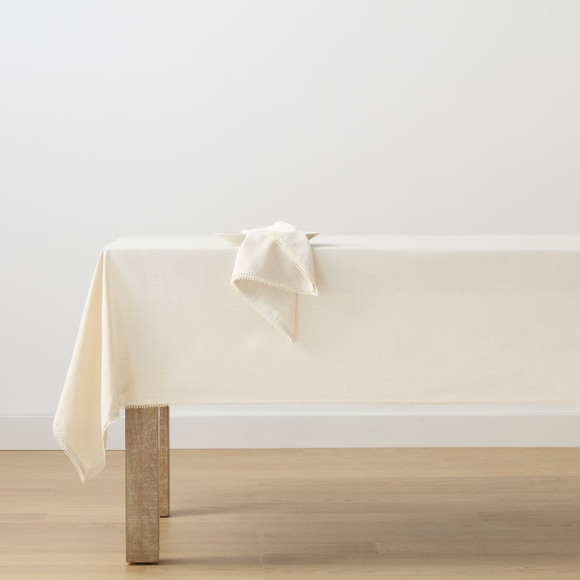French Country Tablecloth with Embroidered Edges | Natural Perle 60X84