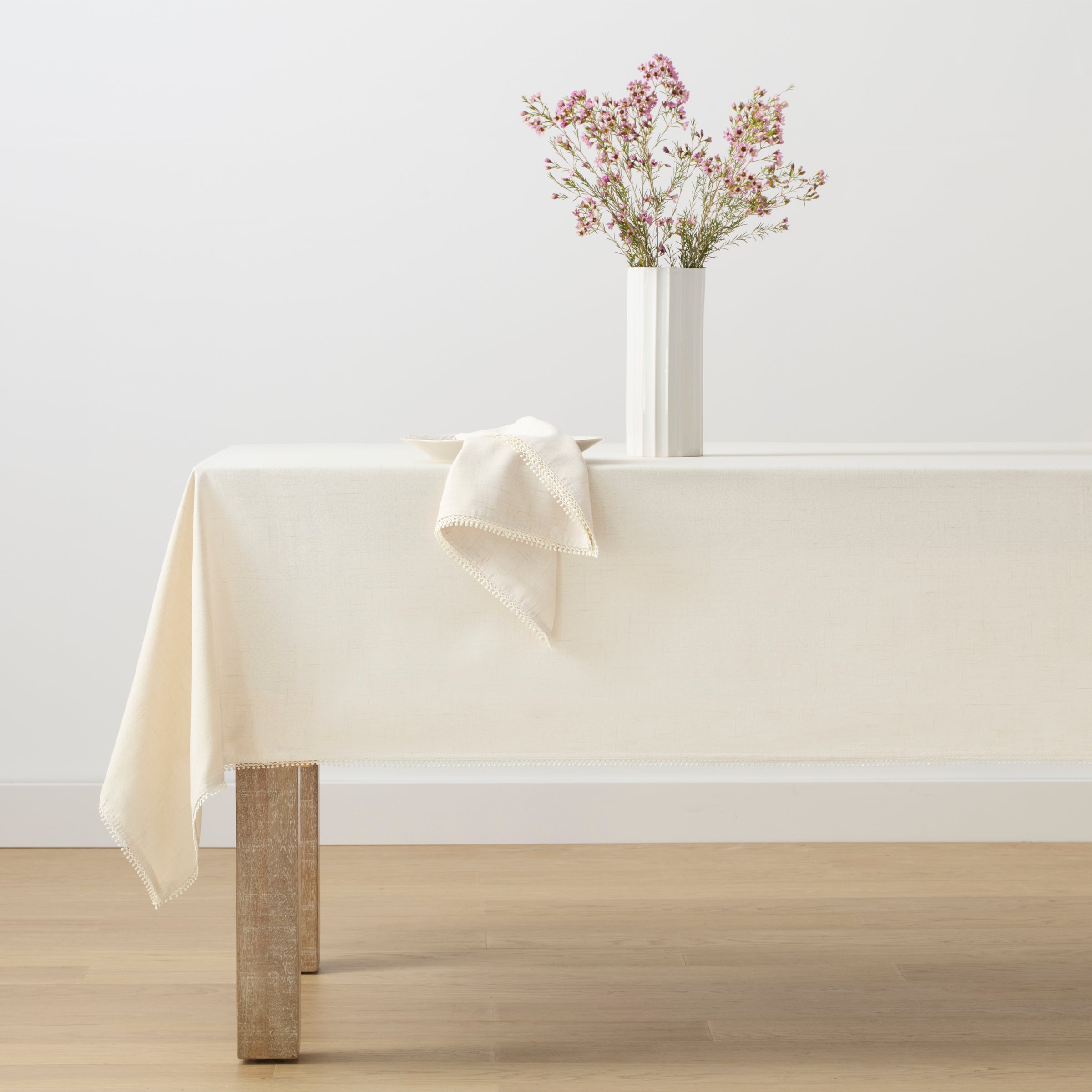 French Country Tablecloth with Embroidered Edges | Natural Perle 60X84