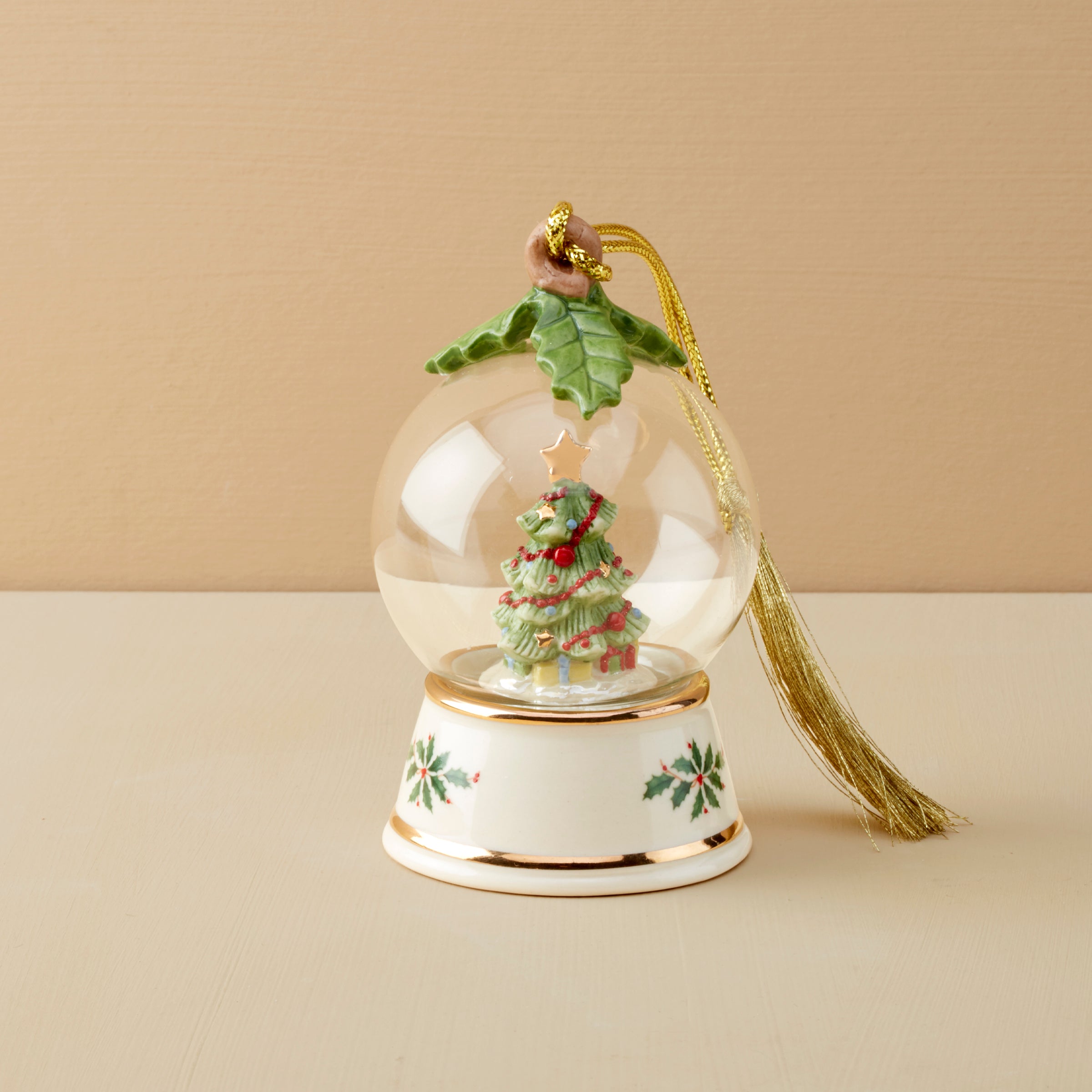 Christmas Tree Snow Globe Ornament with Wintry Scene | Holly Design